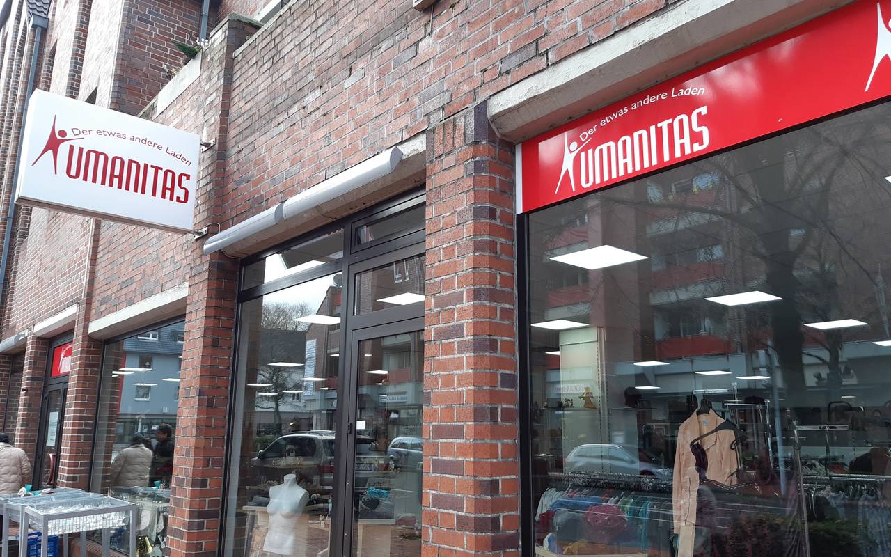 Außenansicht des Humanitas-Geschäftes