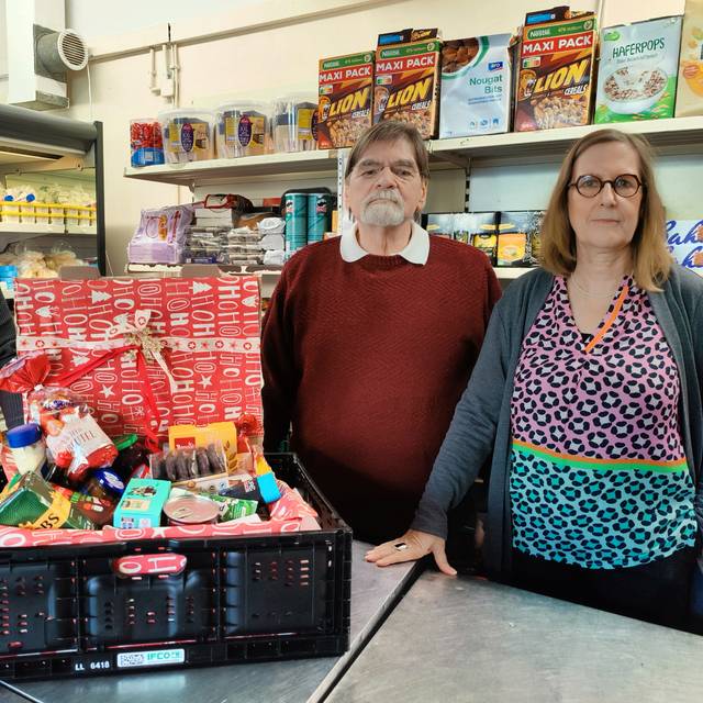 Die Hammer Tafel mit ihrem Weihnachtsparkt.