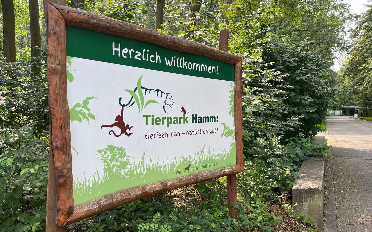 Das Eingangsschild vom Tierpark Hamm.