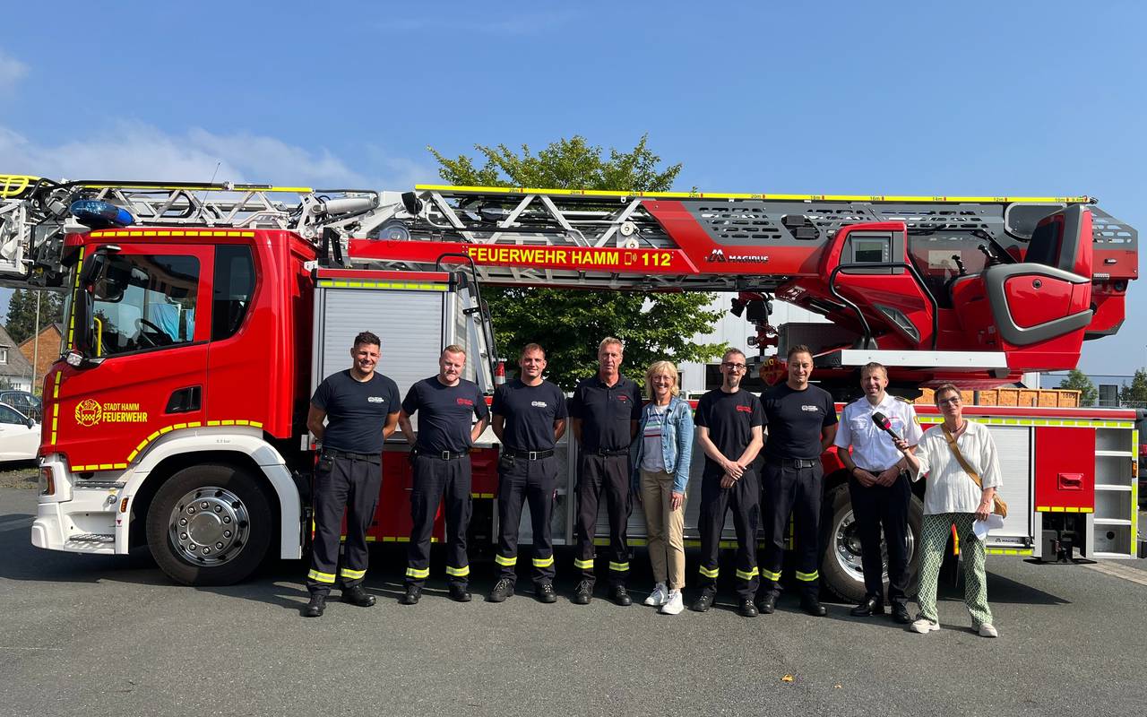 Die Lippewelle Brötchenbringer bei der Feuerwache Ost