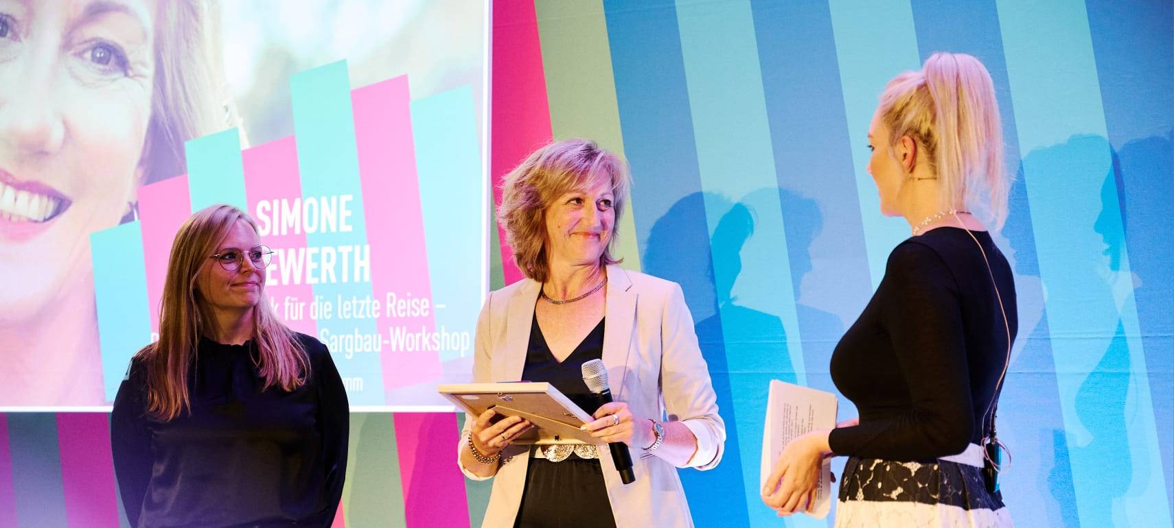 Insgesamt drei Mal hat Simone Niewerth den Audiopreis der Landesanstalt für Medien NRW bekommen.