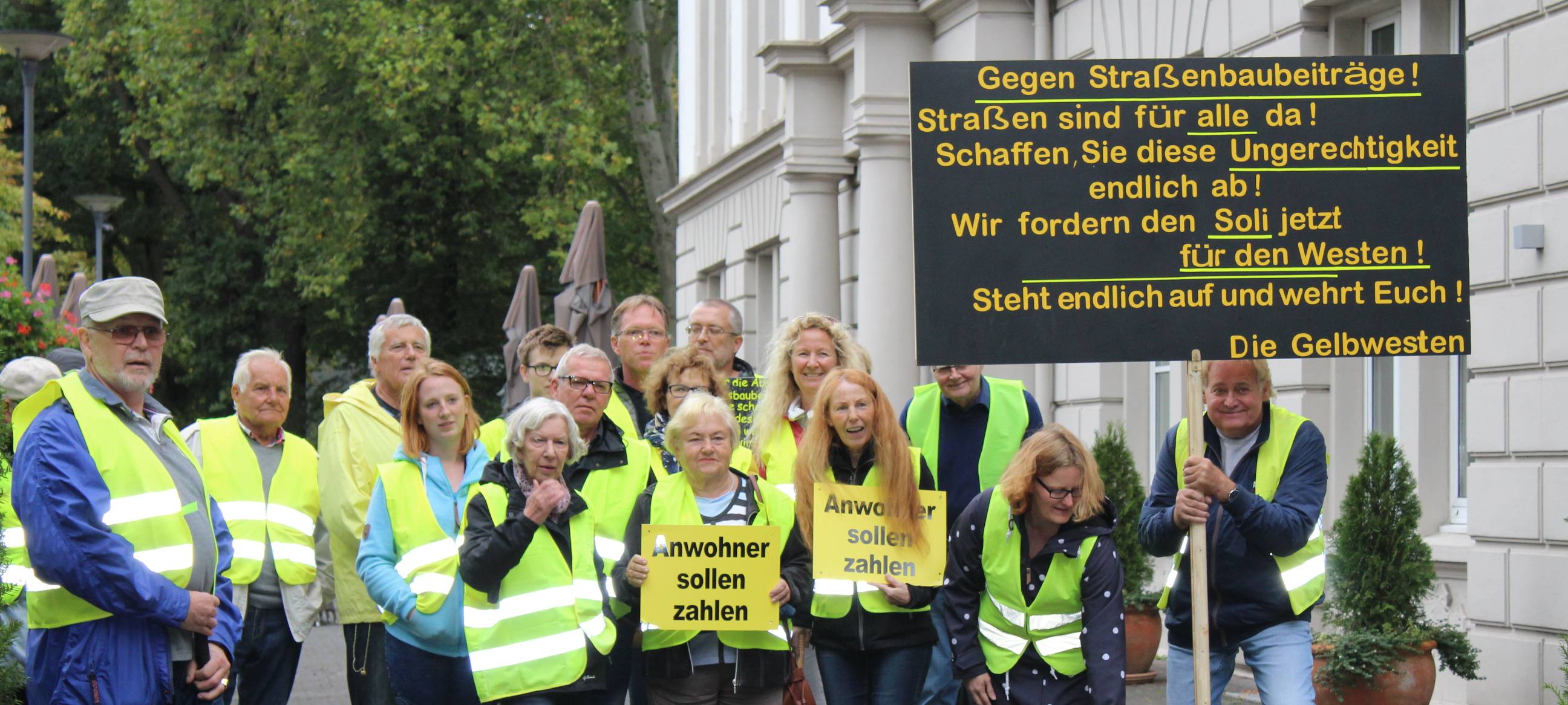 Proteste vor Ratssitzung