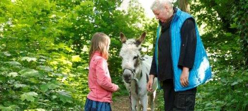 Spendenübergabe für tiergestützte Therapie