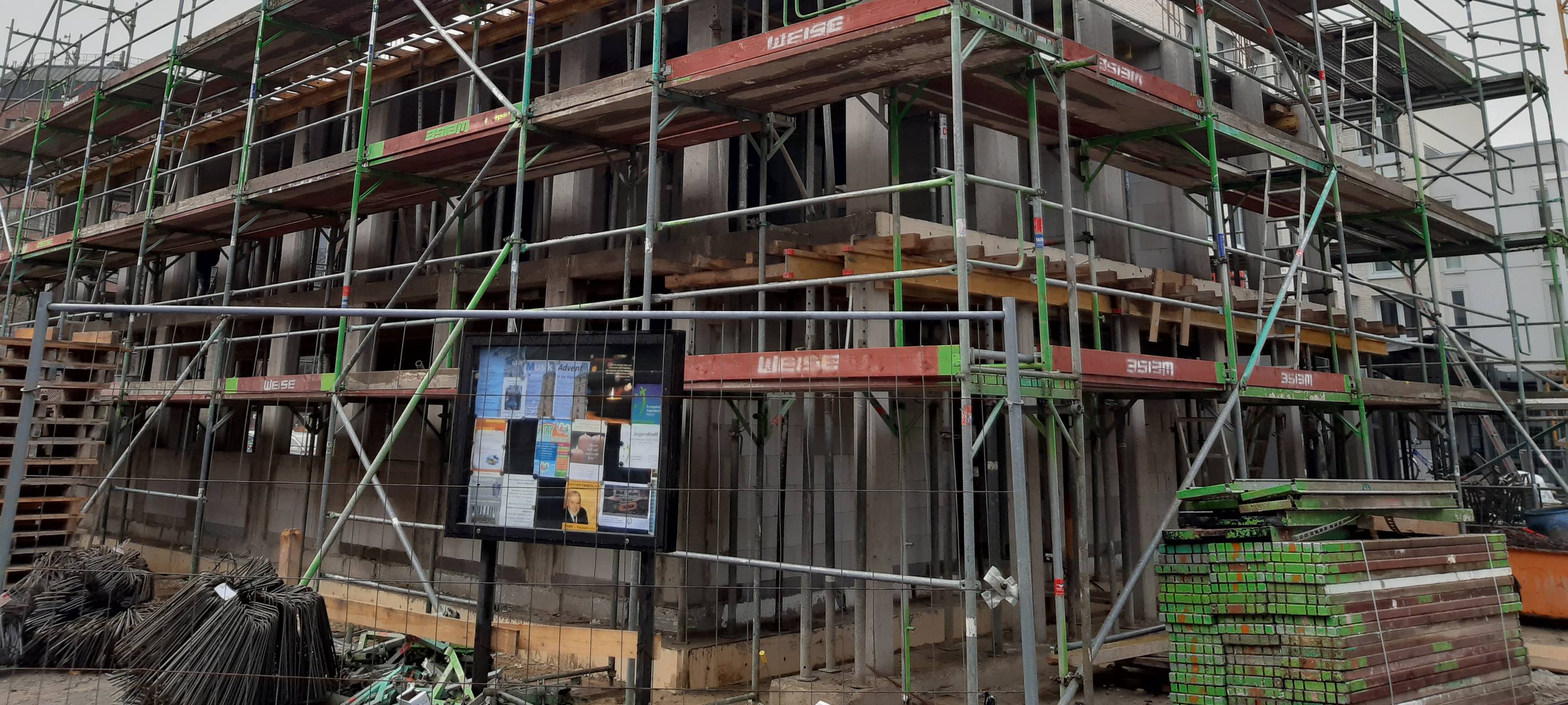 Zeitkapsel mit T-Shirt