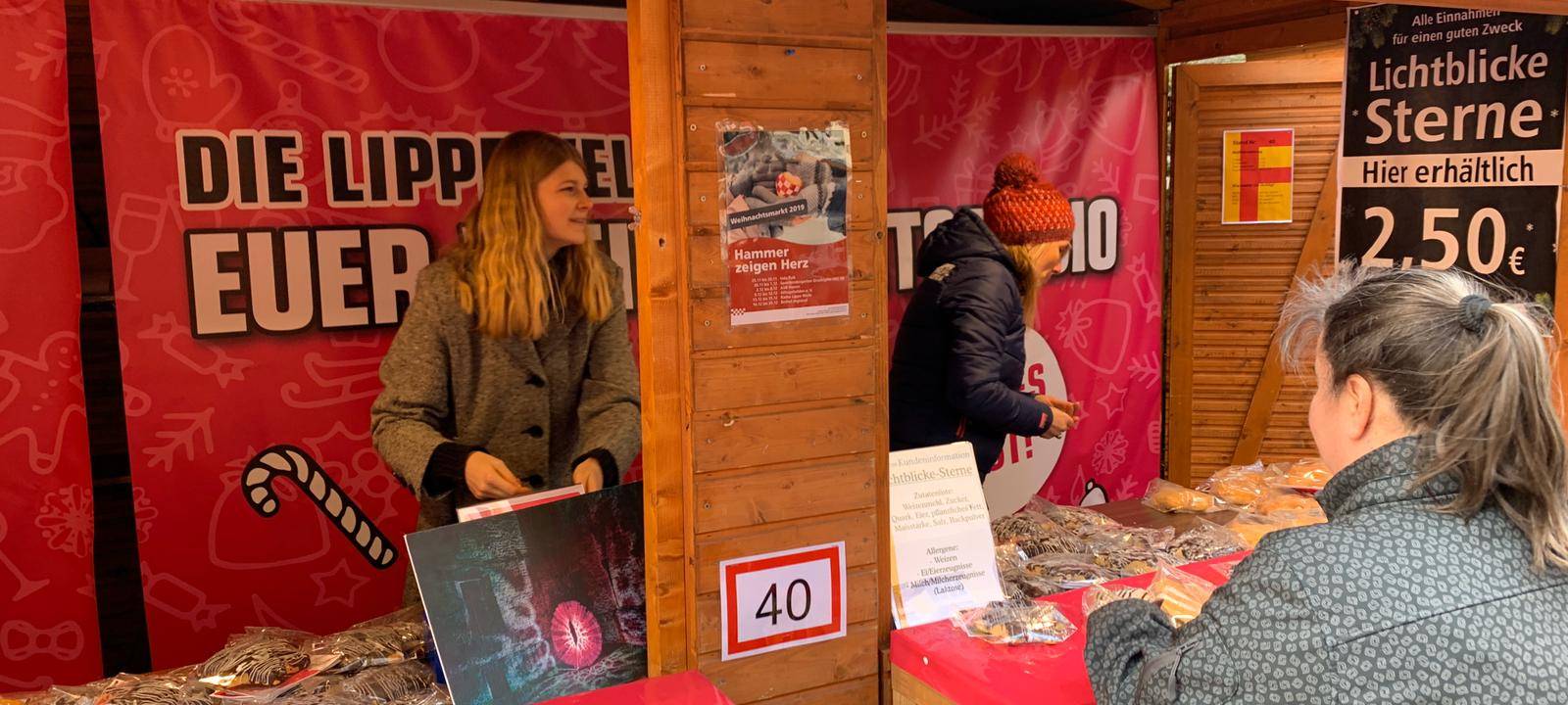 Unsere Herzhütte auf dem Weihnachtsmarkt