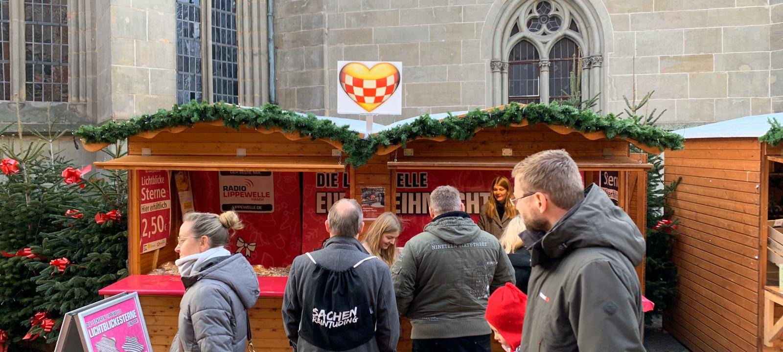 Unsere Herzhütte auf dem Weihnachtsmarkt
