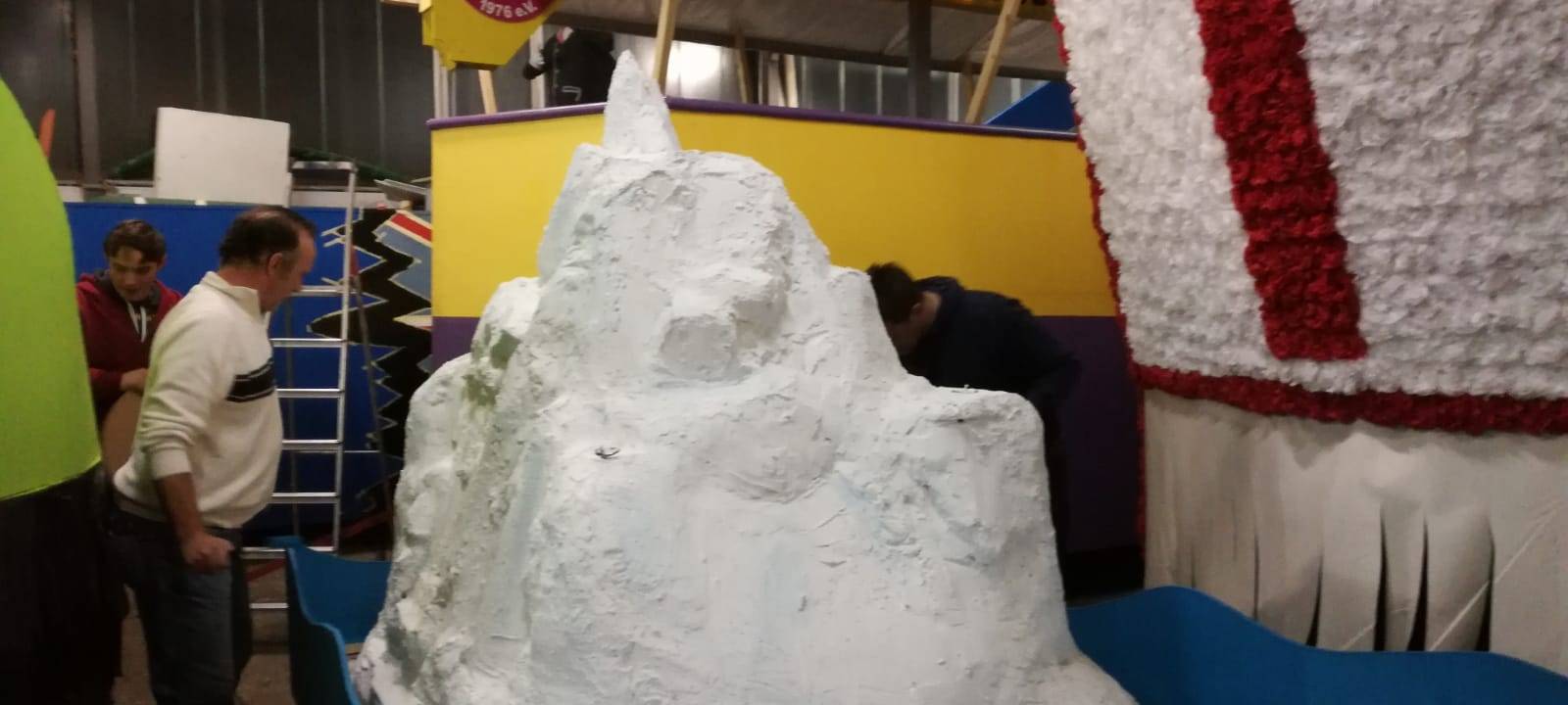 70 Gruppen beim Rosenmontagsumzug