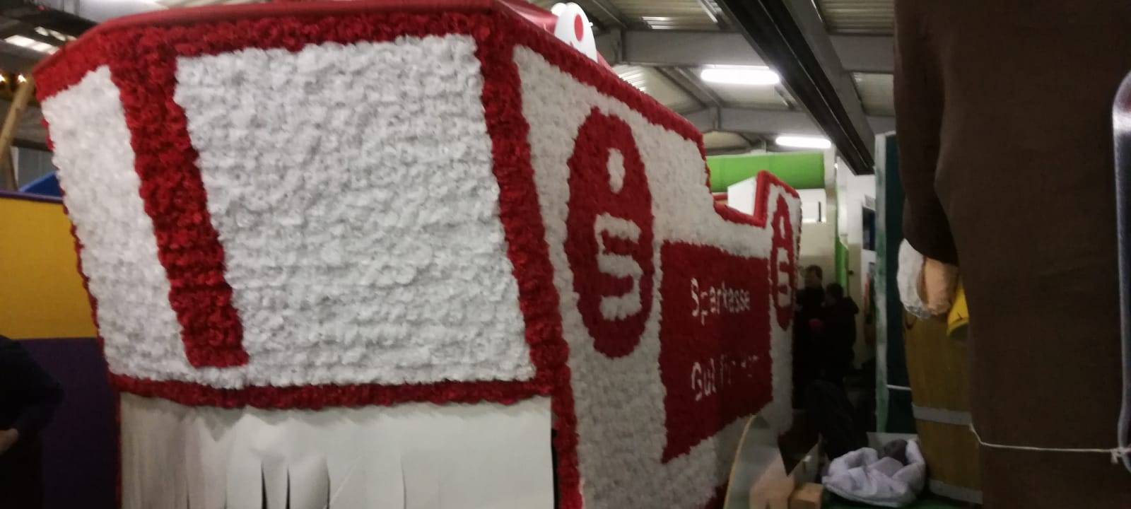 70 Gruppen beim Rosenmontagsumzug