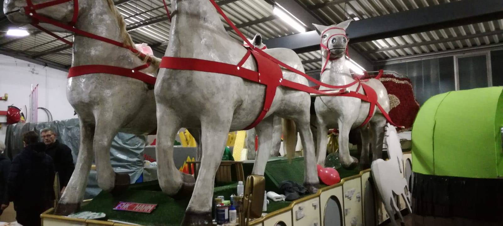 70 Gruppen beim Rosenmontagsumzug