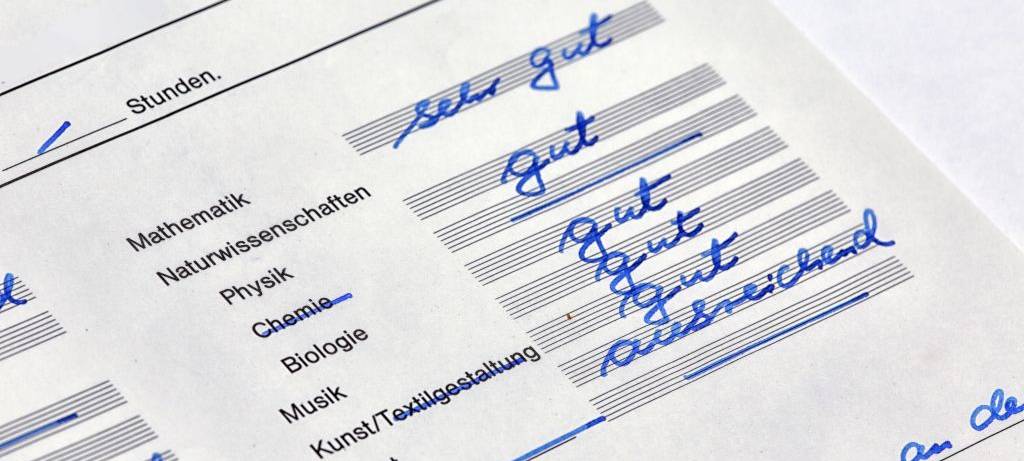 Bezirksregierung schaltet Zeugnistelefon