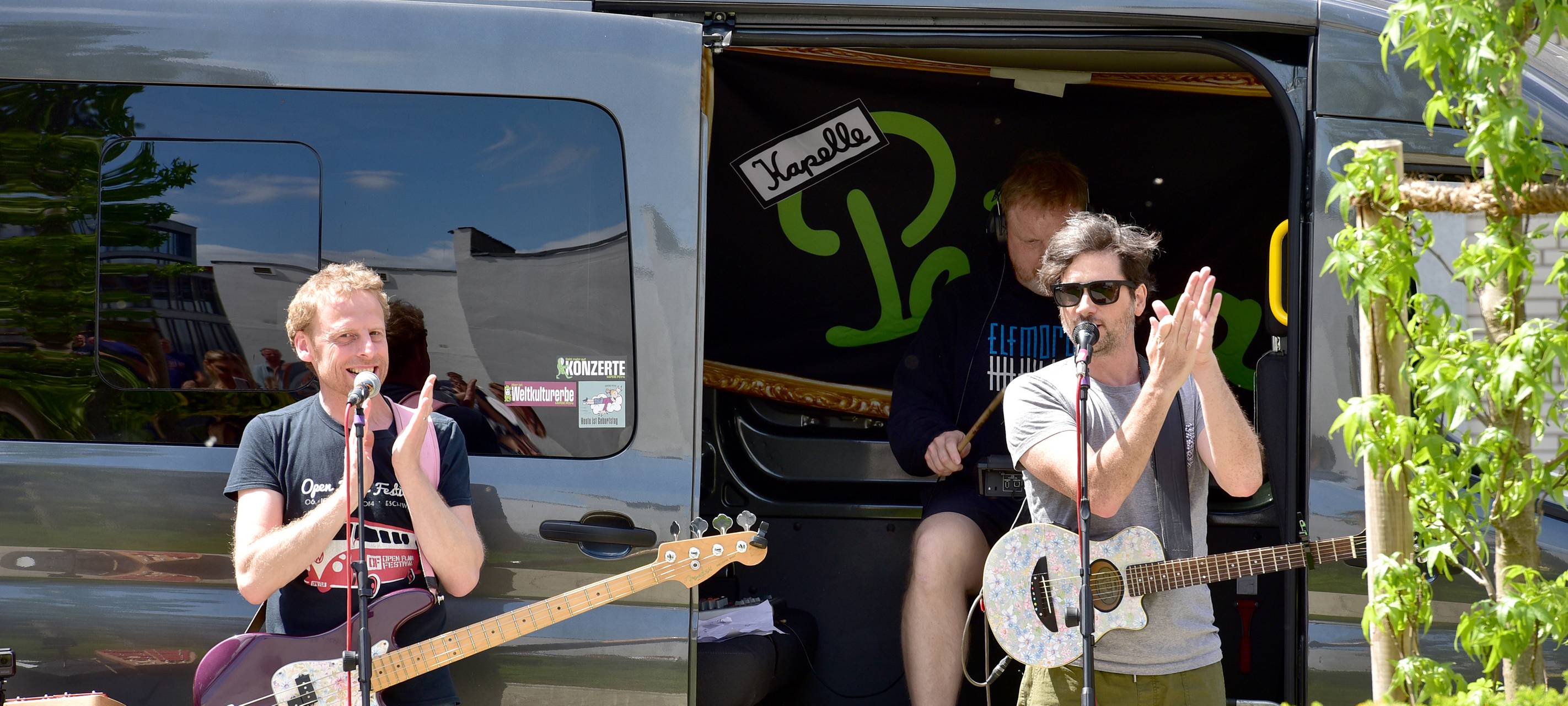 Kapelle Petra spielten am Medienaus