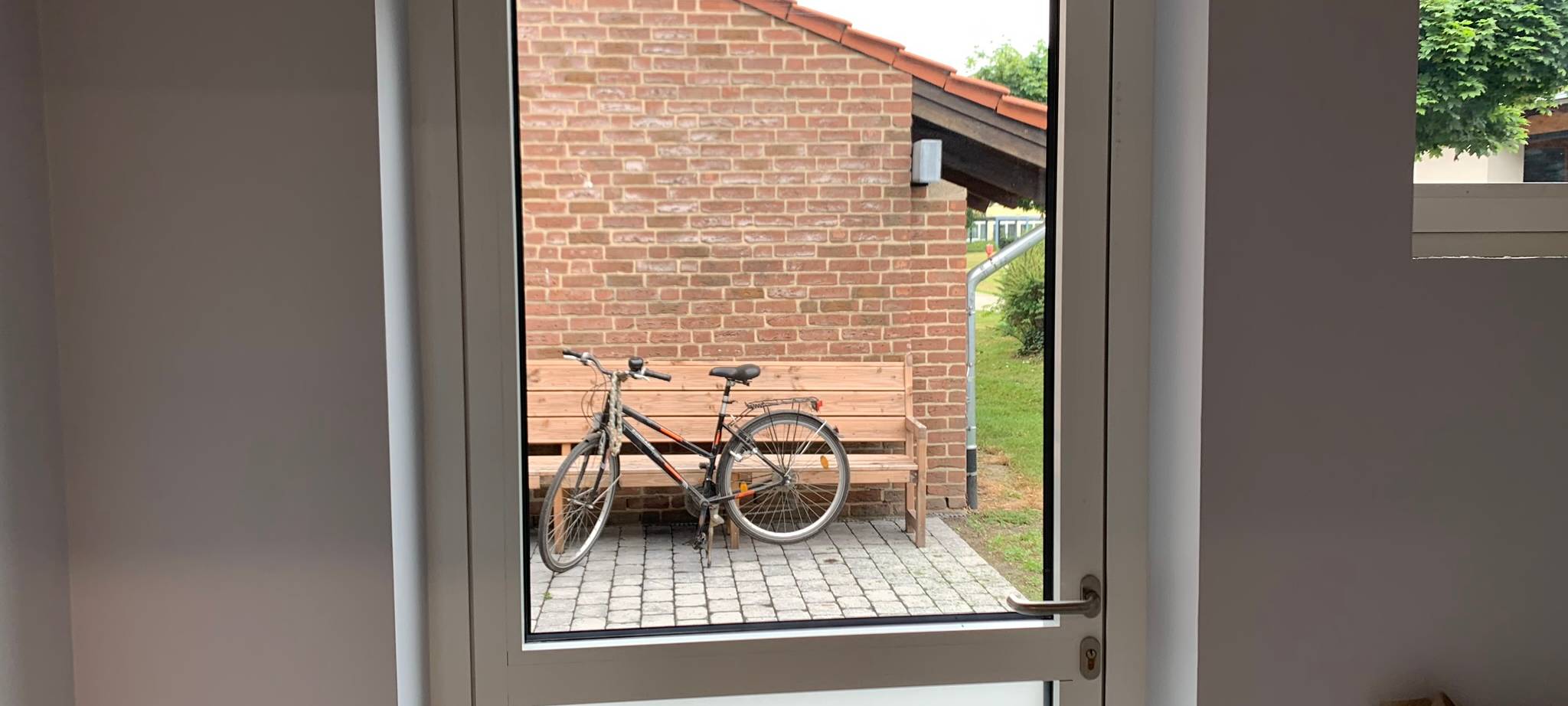 Spendenübergabe für tiergestützte Therapie