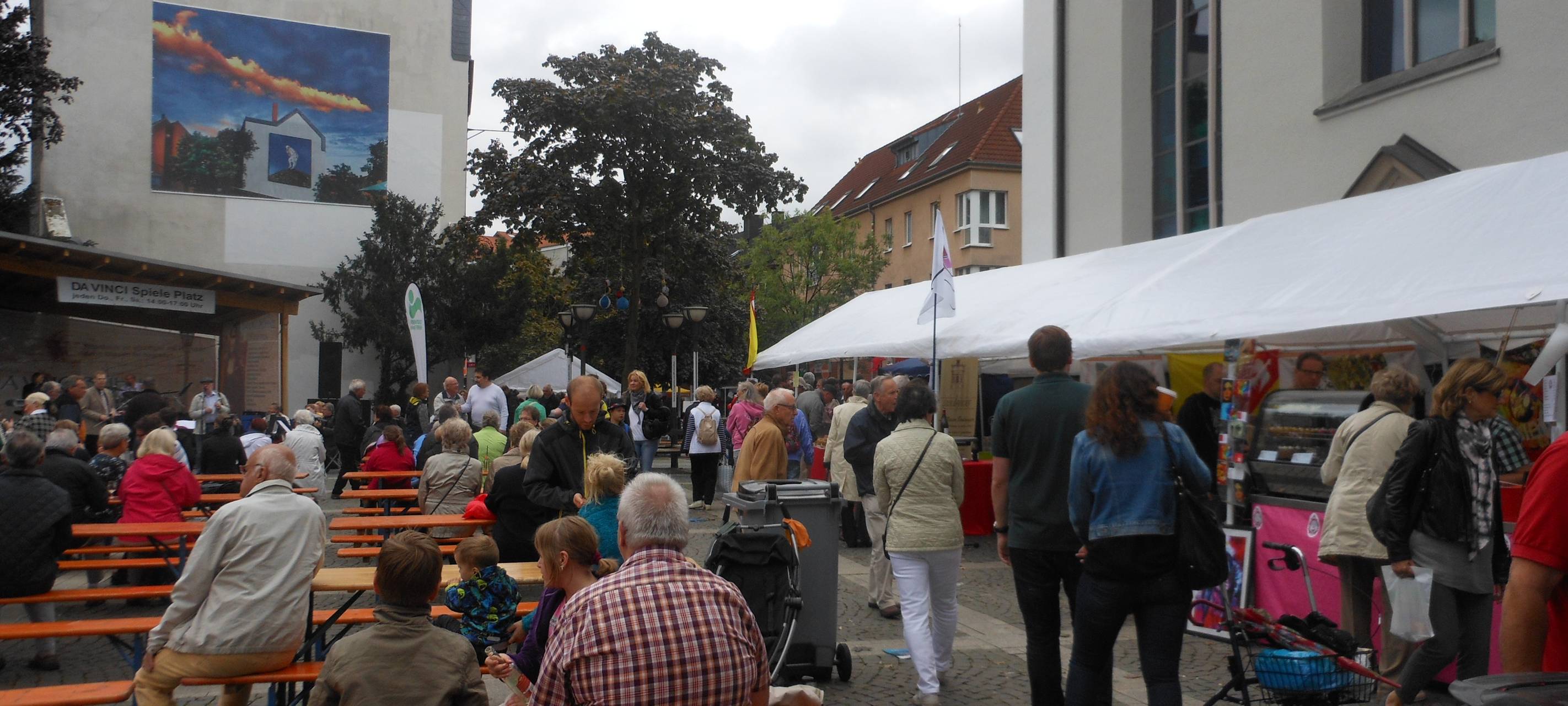Kunstausstellung statt "La Storia"