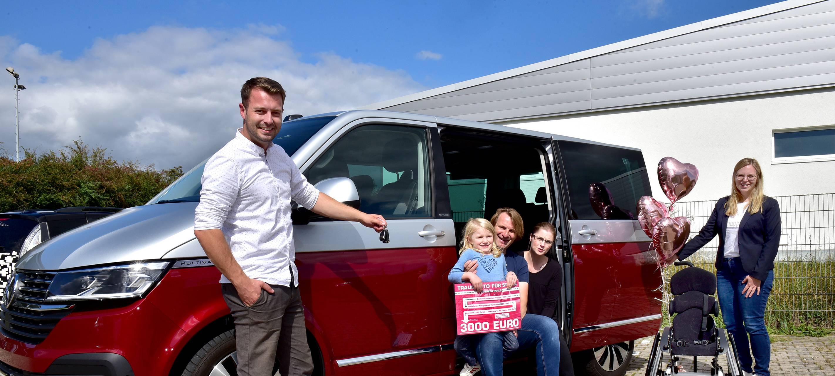 Geschafft! Stella bekommt ein rollstuhlgerechtes Auto!