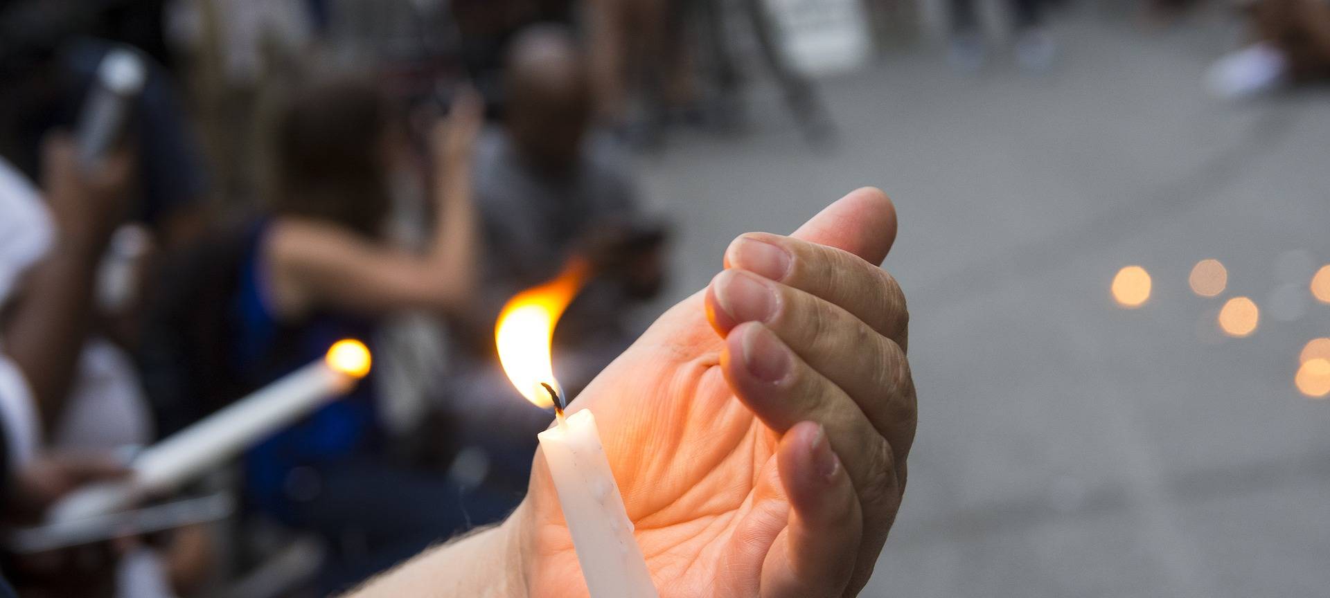 Mahnwache auf dem Luther-Platz