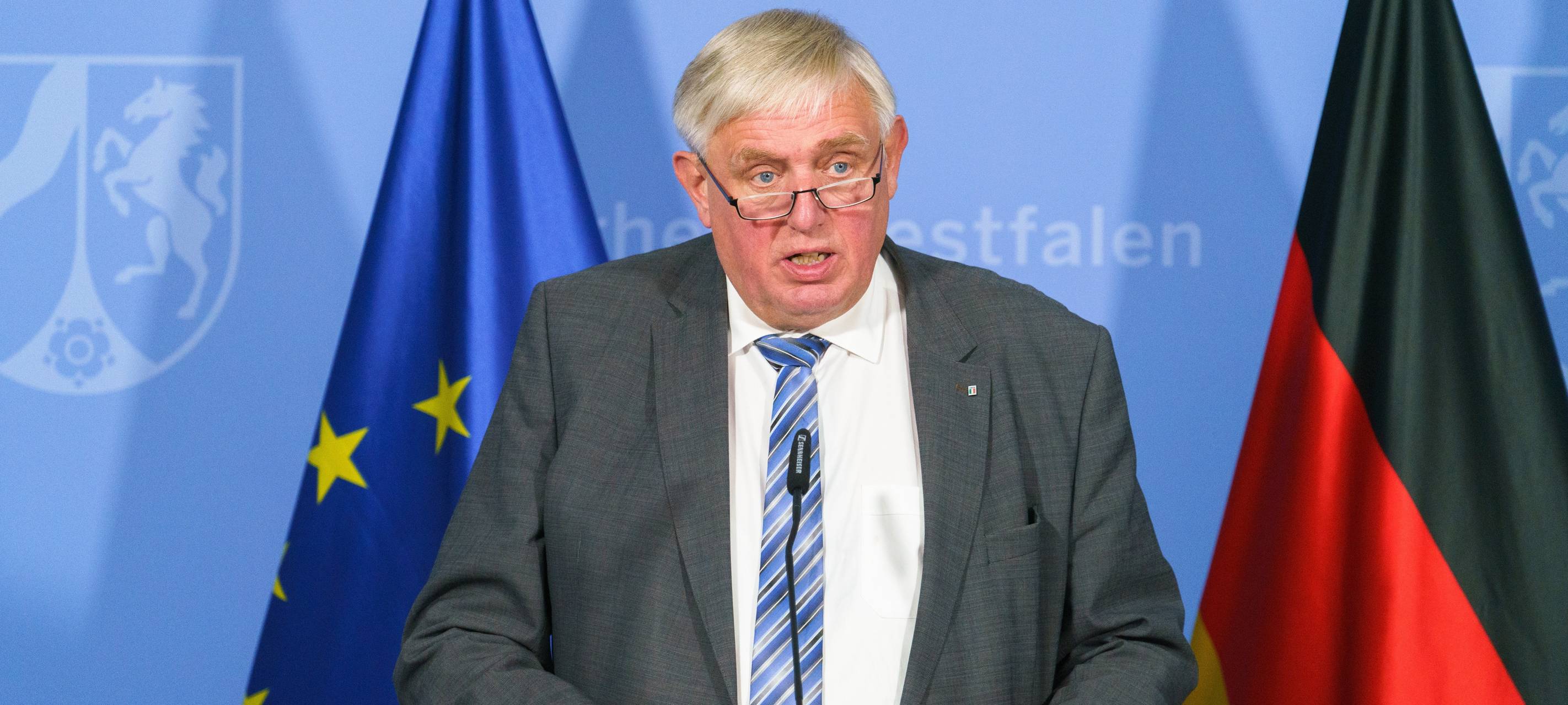 NRW-Gesundheitsminister Karl-Josef Laumann beantwortet eure Fragen zu Testen, Impfen & Co.