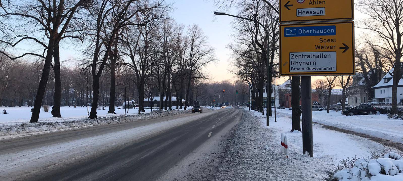 Stadt kratzt Hauptstraßen frei