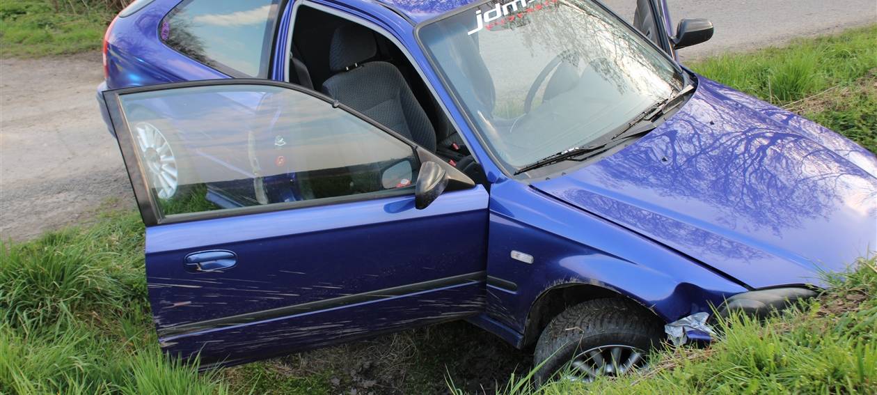 Tankbetrug endet im Straßengraben