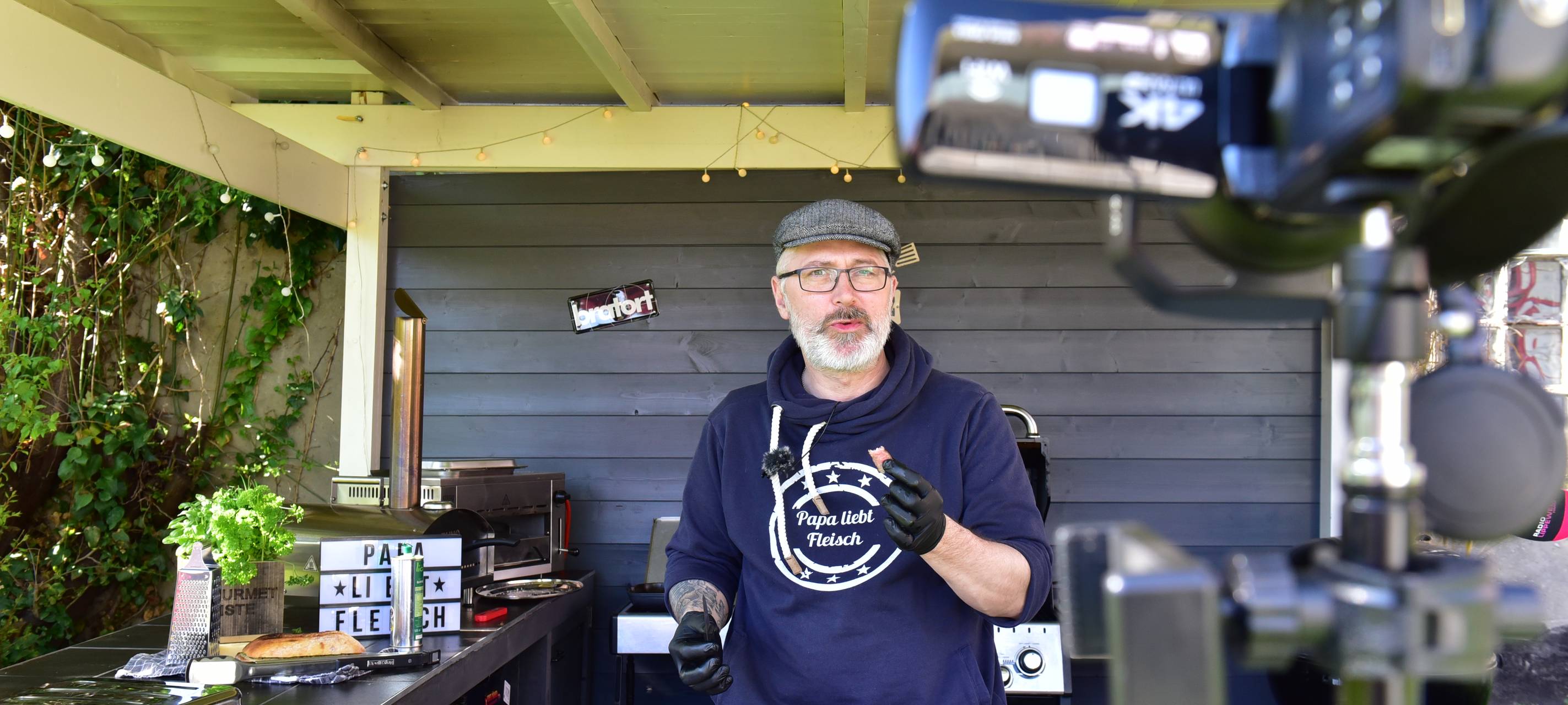 Hammer wird zum Grill-Influencer