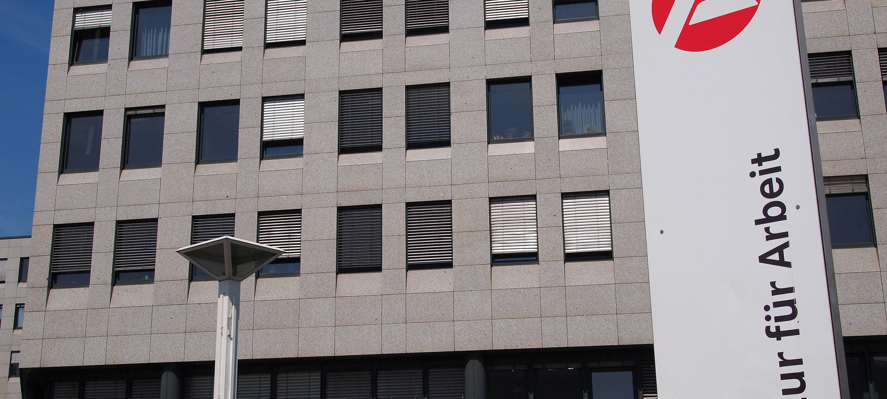 Lob und Kritik fürs JobCenter