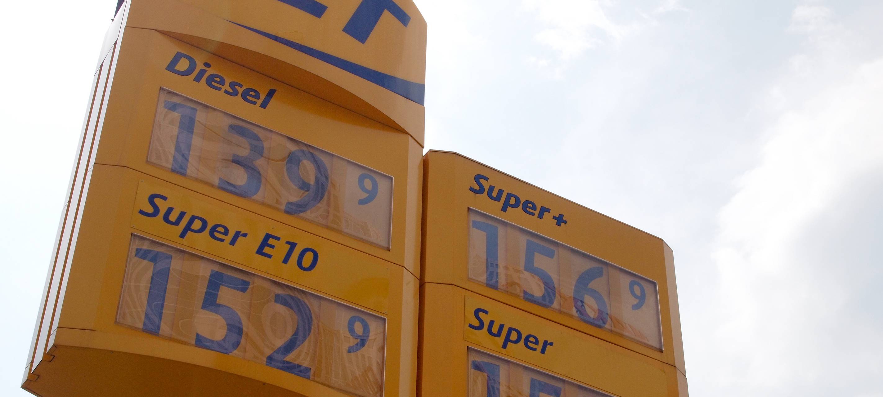 50jähriger aus Paderborn überfällt Tankstelle in Hamm