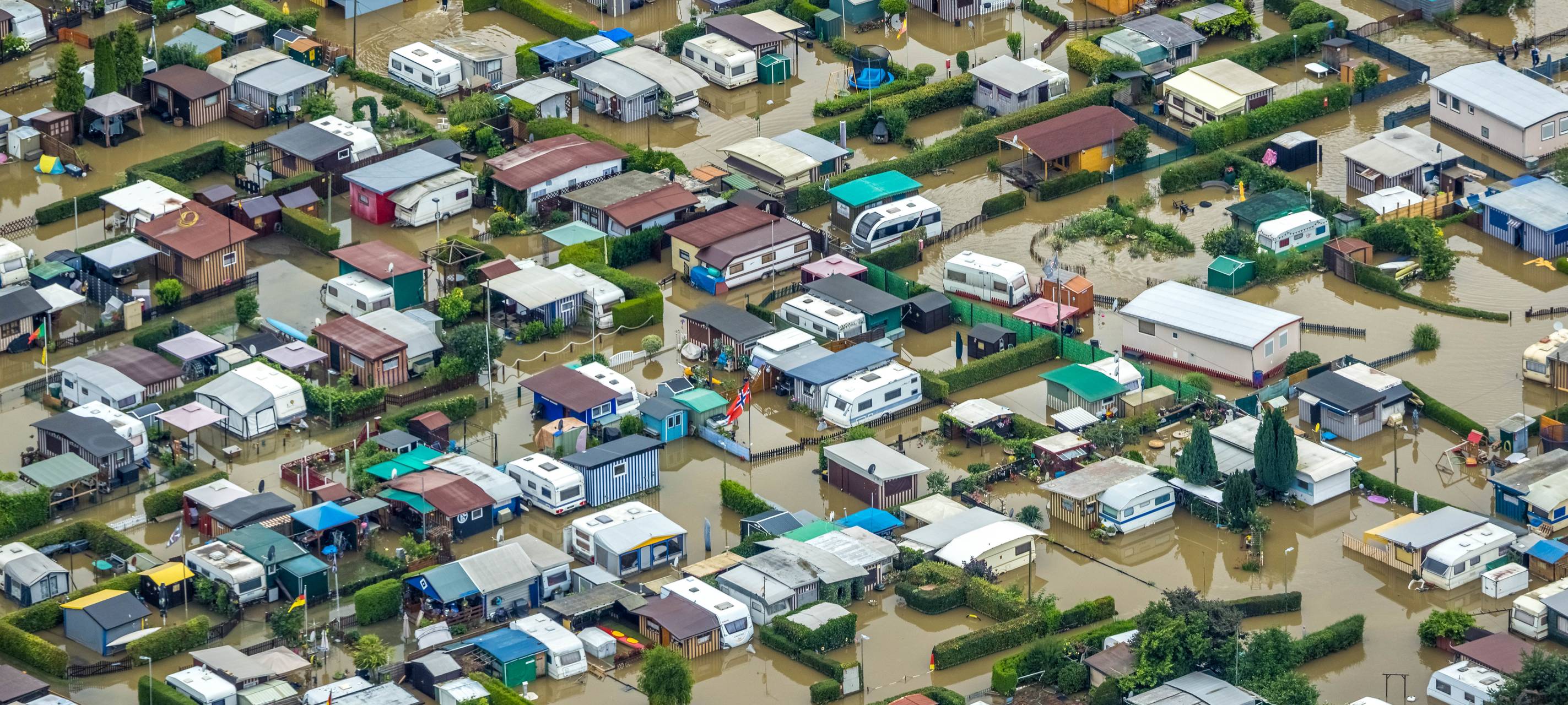 Hans Blossey aus Hamm macht Luftbilder der Hochwassergebiete