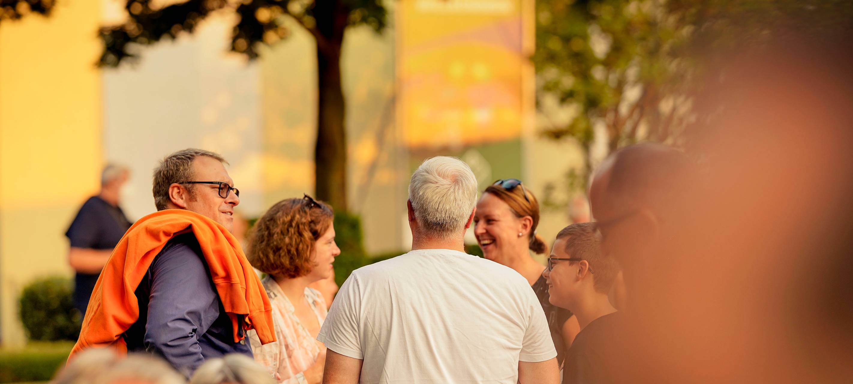 600 Besucher beim "Lachkrampf" an der Waldbühne in Hamm