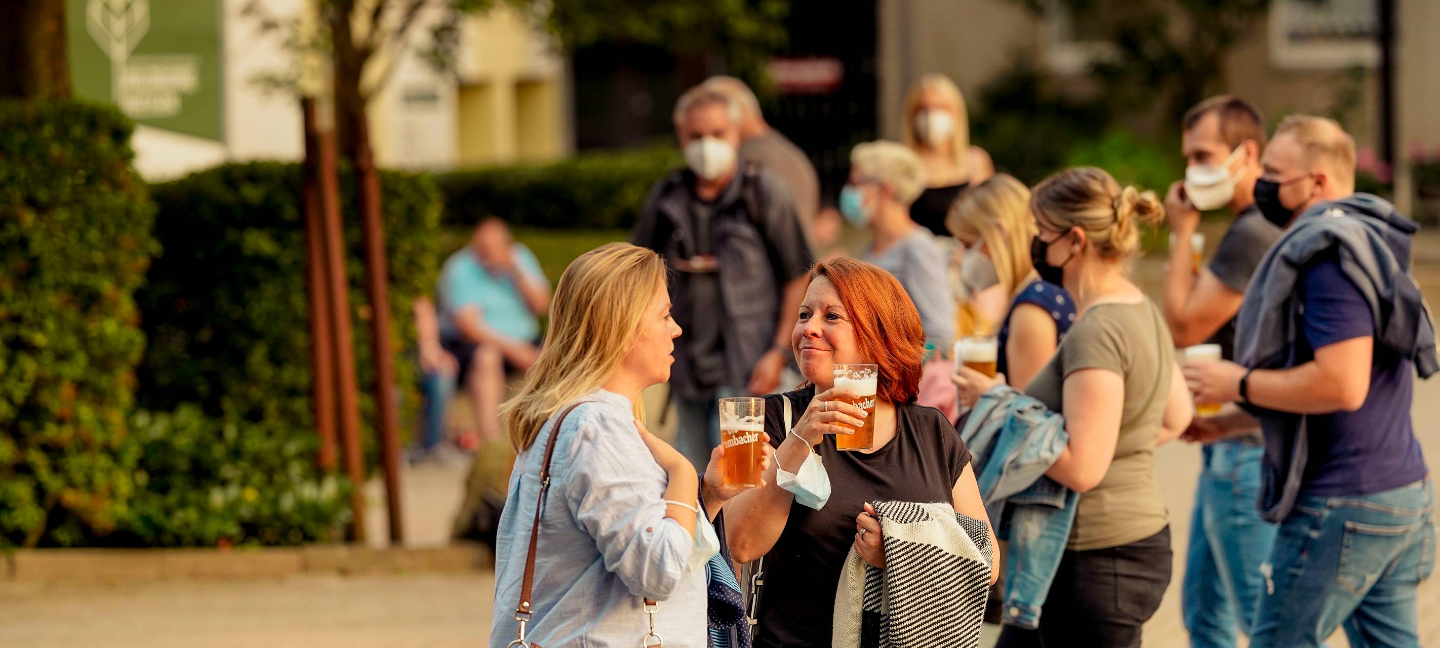 600 Besucher beim "Lachkrampf" an der Waldbühne in Hamm