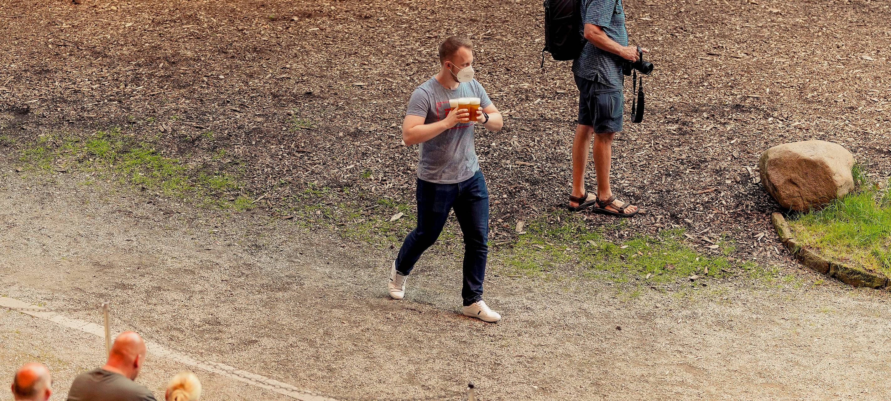 600 Besucher beim "Lachkrampf" an der Waldbühne in Hamm