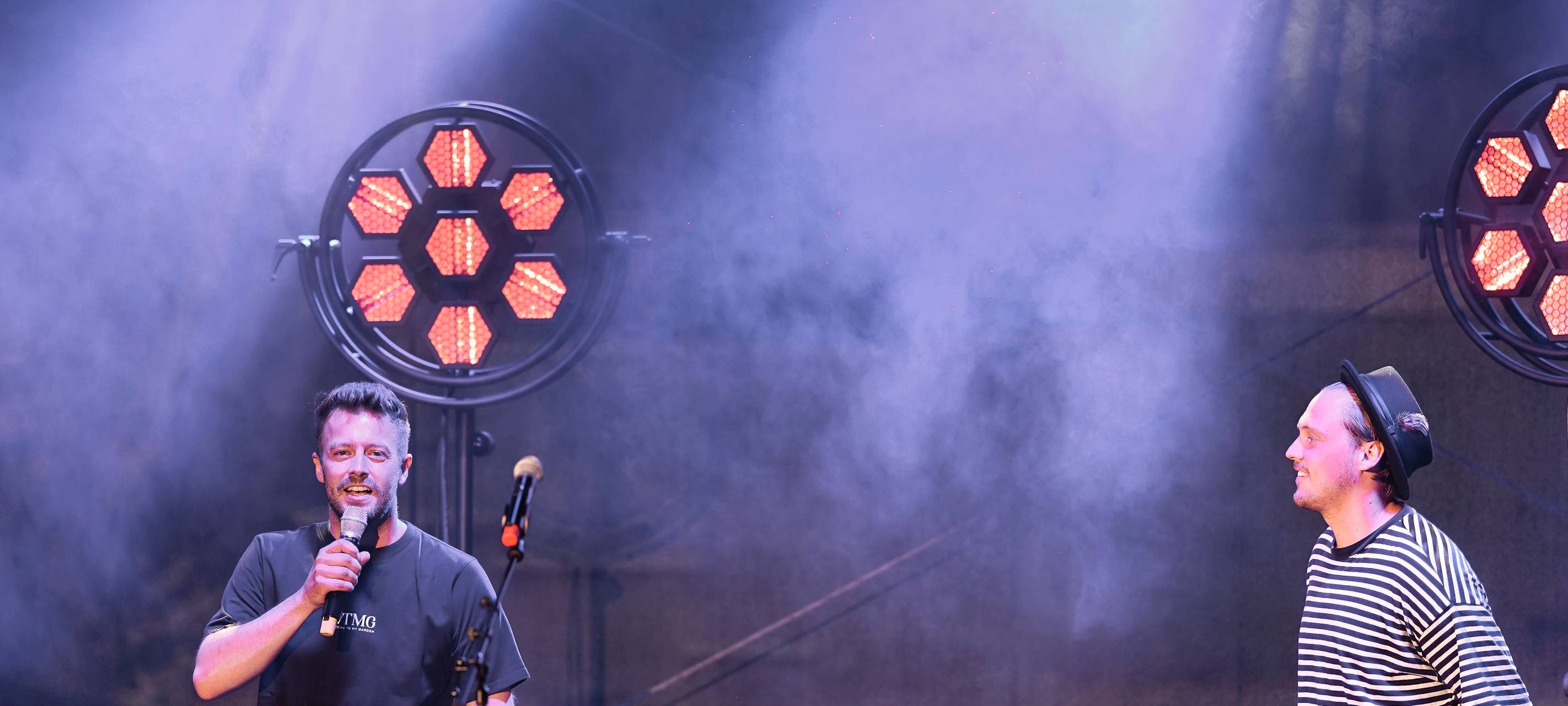 600 Besucher beim "Lachkrampf" an der Waldbühne in Hamm