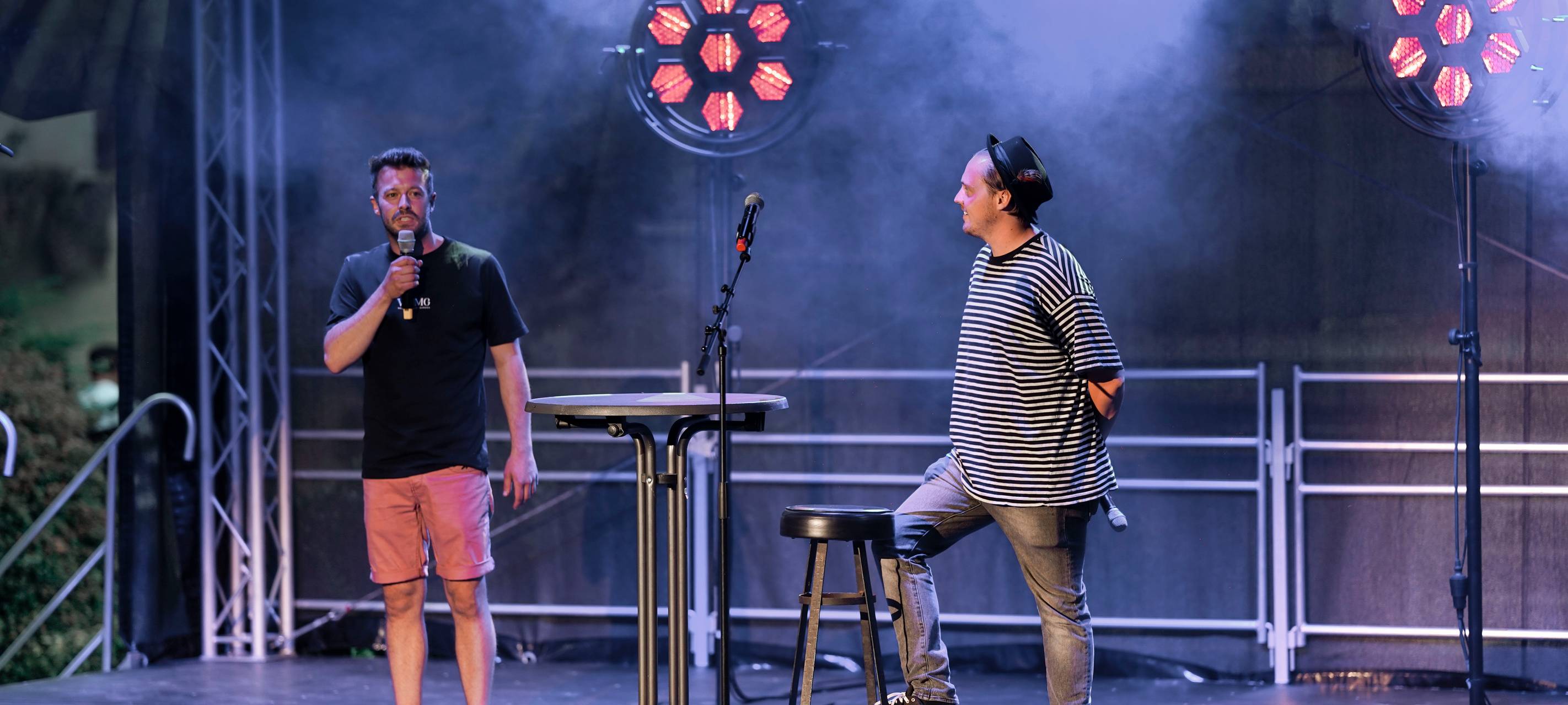 600 Besucher beim "Lachkrampf" an der Waldbühne in Hamm