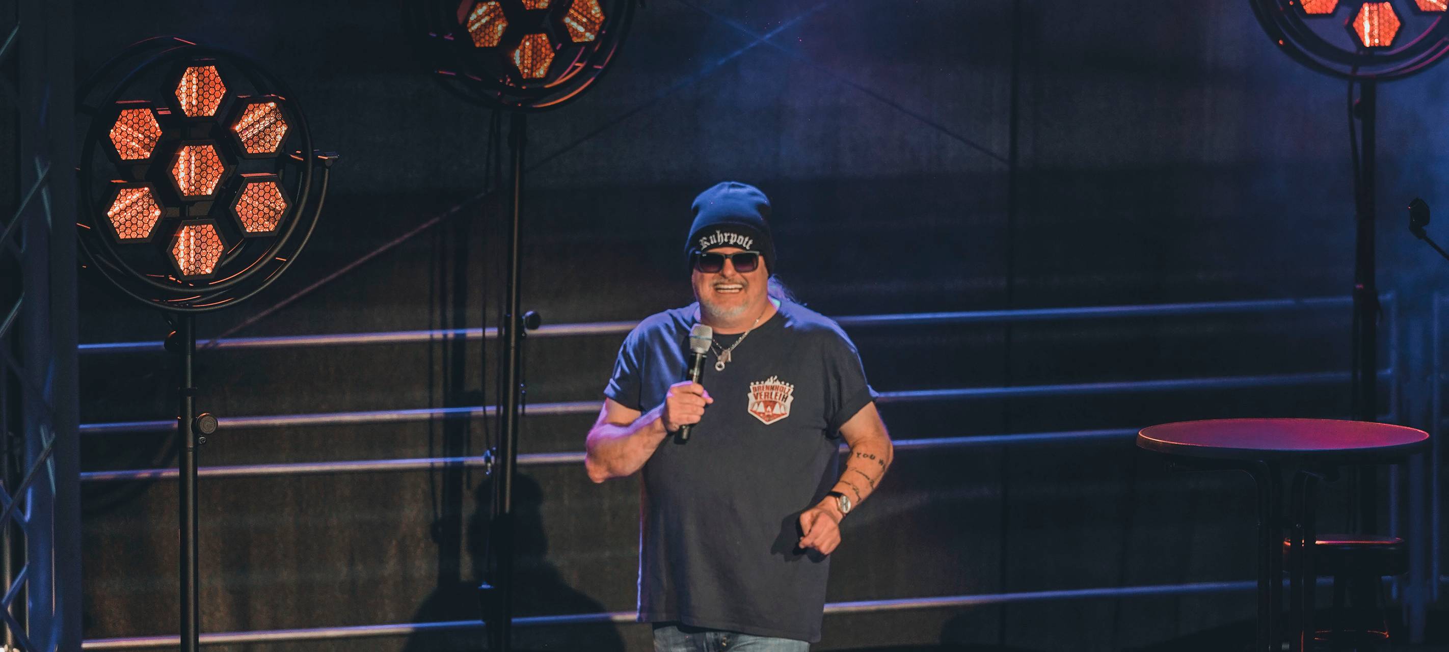 600 Besucher beim "Lachkrampf" an der Waldbühne in Hamm