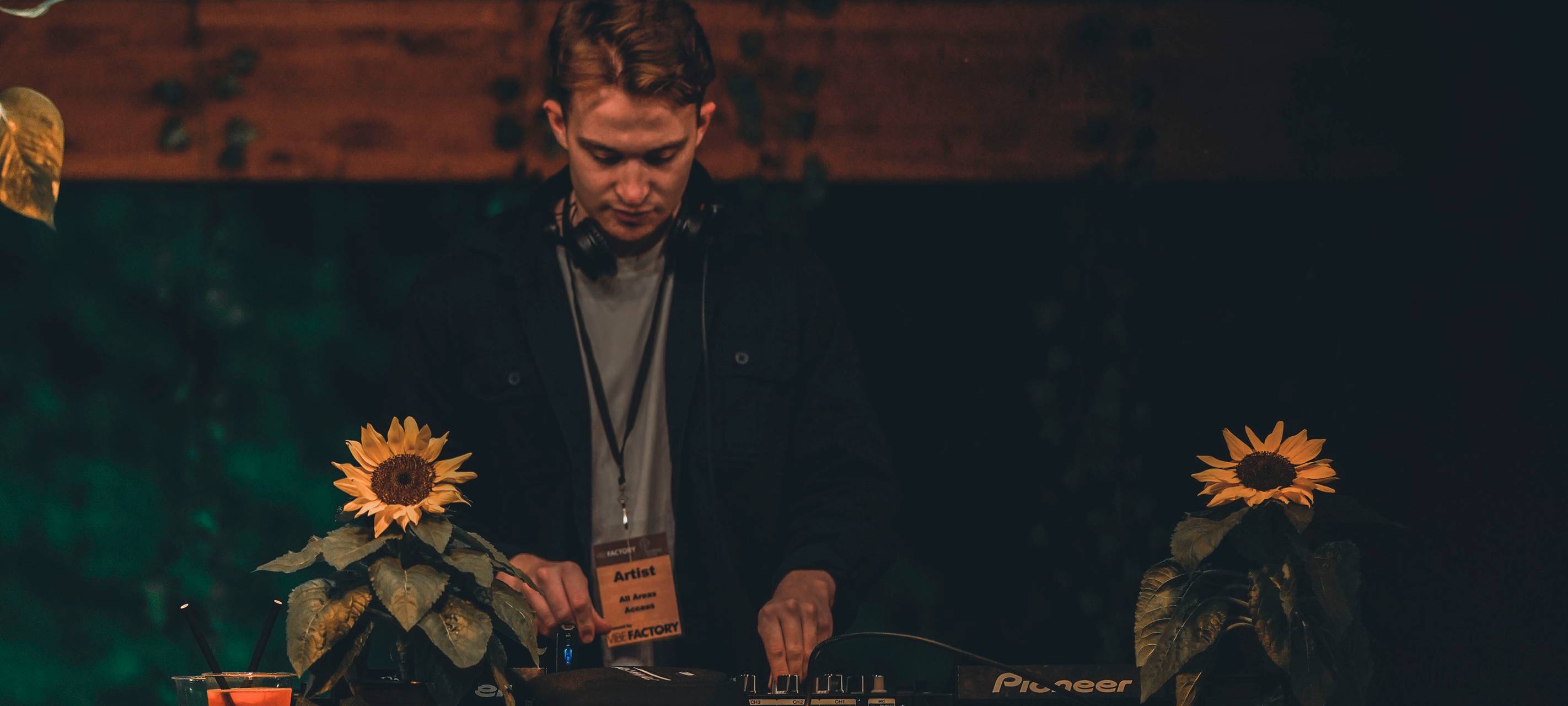 600 Besucher beim "Lachkrampf" an der Waldbühne in Hamm