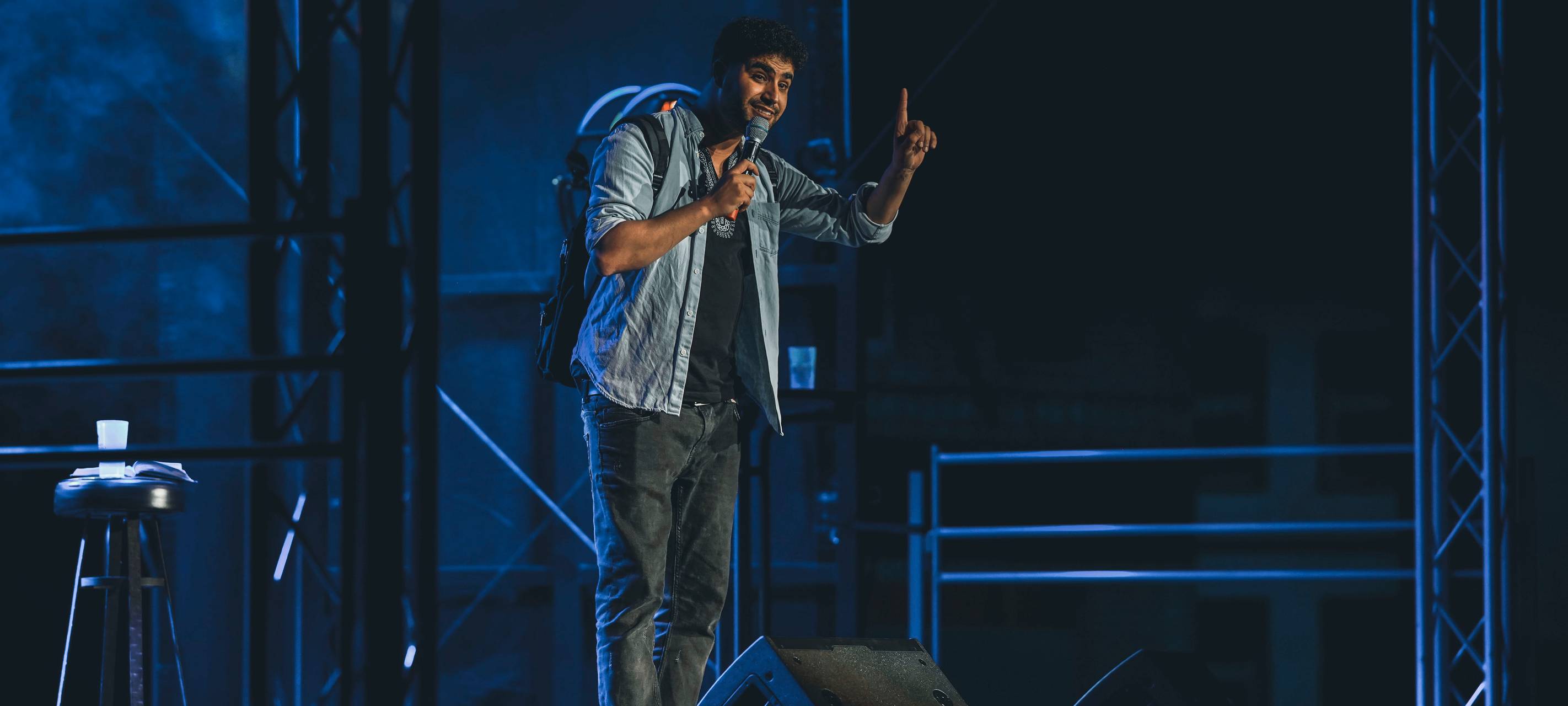 600 Besucher beim "Lachkrampf" an der Waldbühne in Hamm