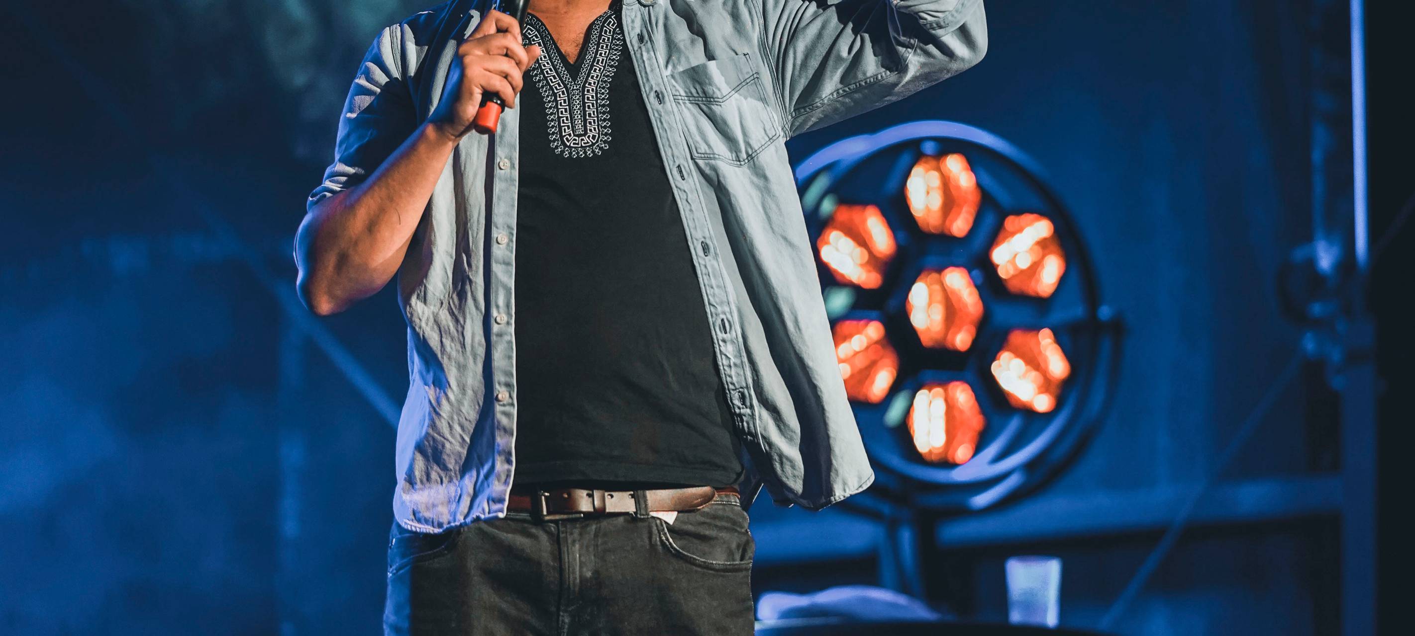 600 Besucher beim "Lachkrampf" an der Waldbühne in Hamm