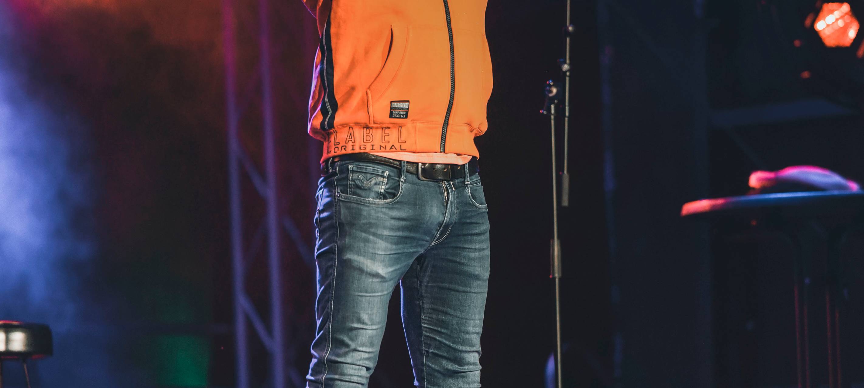 600 Besucher beim "Lachkrampf" an der Waldbühne in Hamm