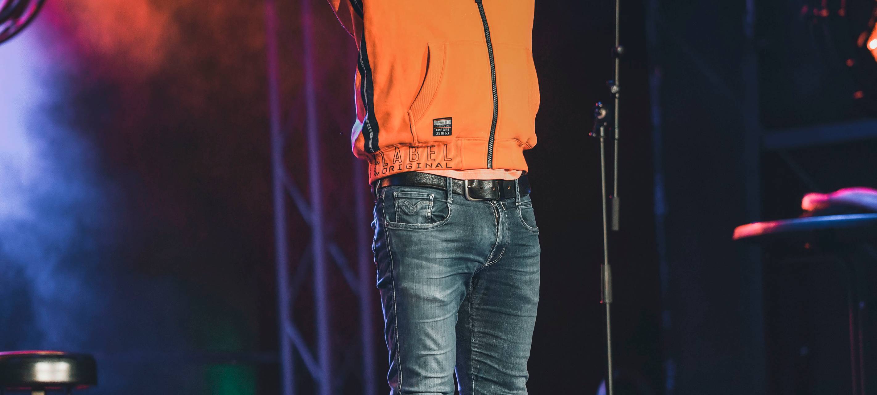 600 Besucher beim "Lachkrampf" an der Waldbühne in Hamm