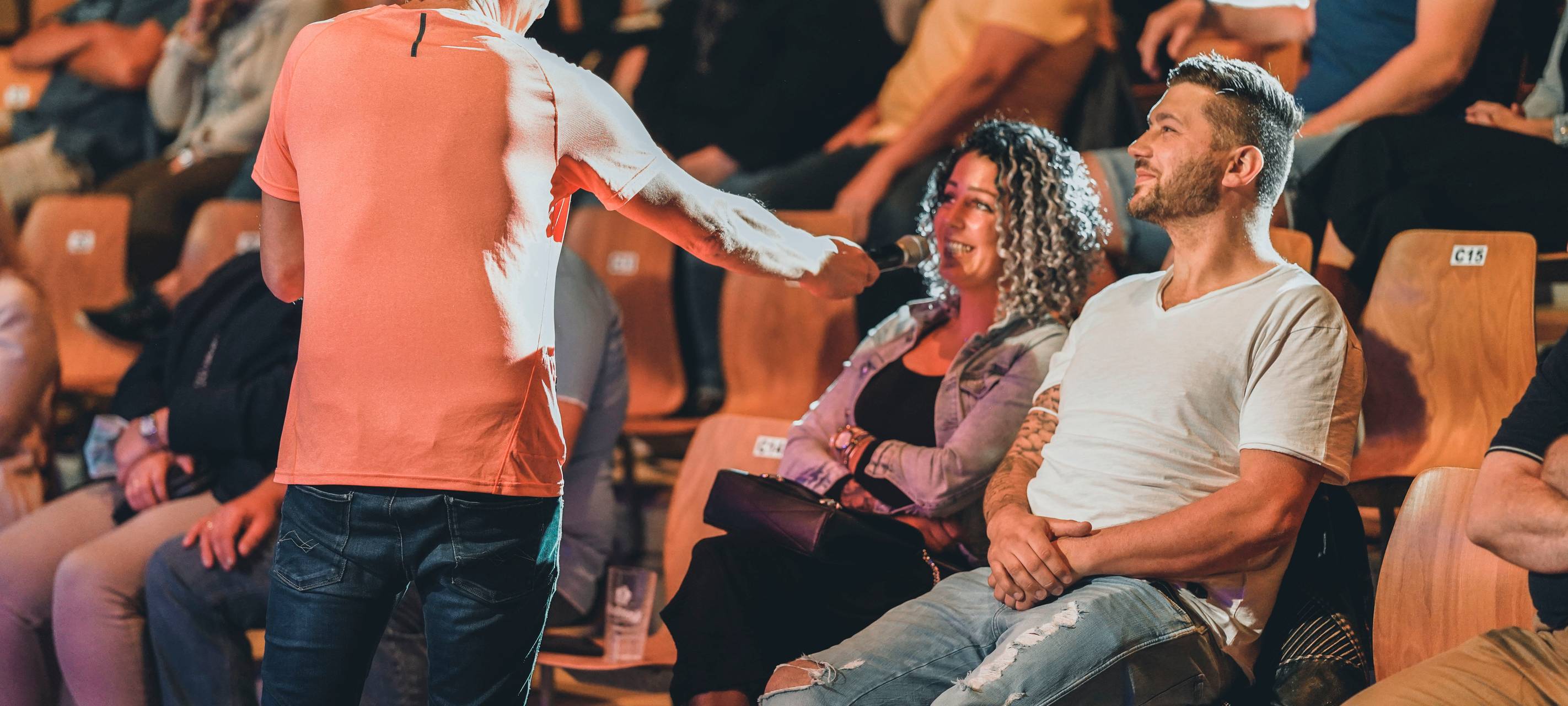 600 Besucher beim "Lachkrampf" an der Waldbühne in Hamm