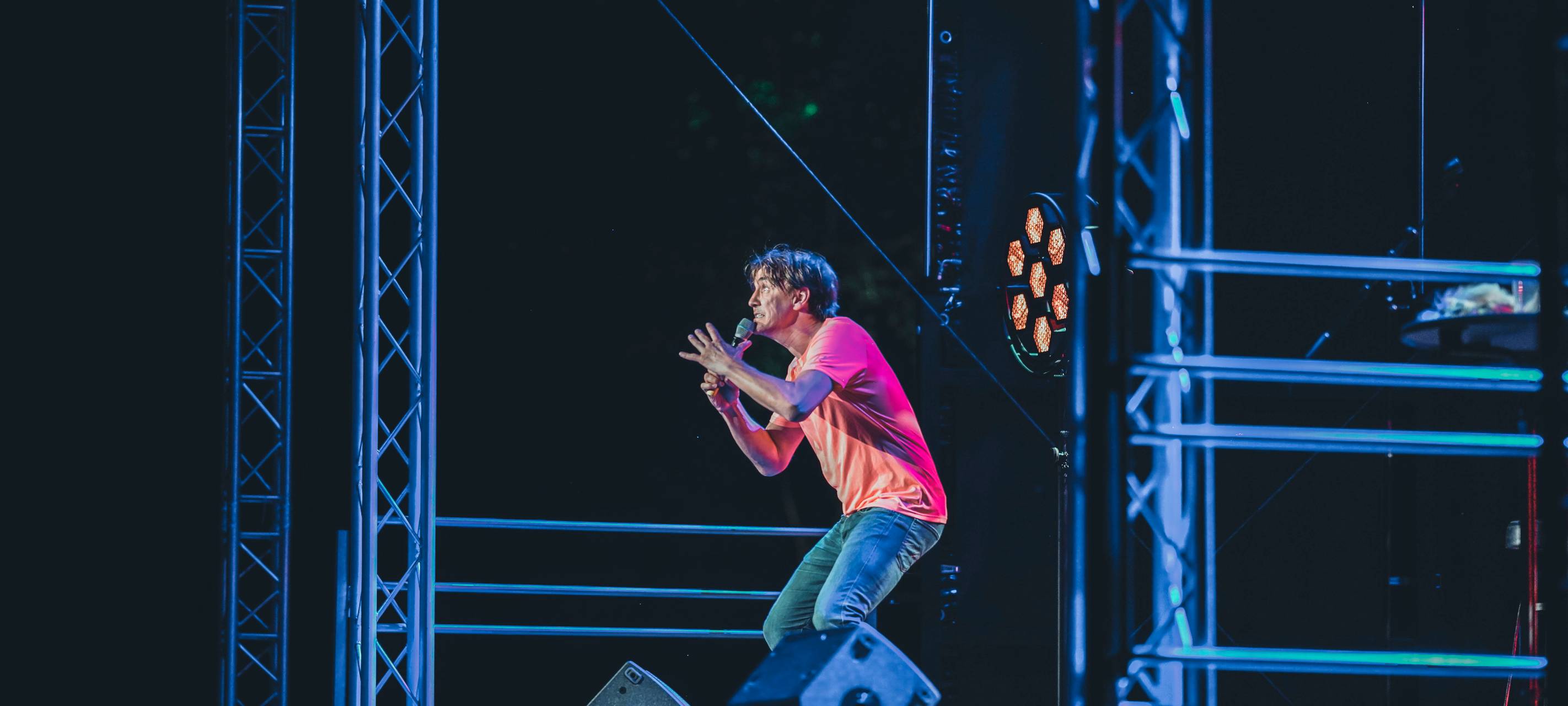 600 Besucher beim "Lachkrampf" an der Waldbühne in Hamm