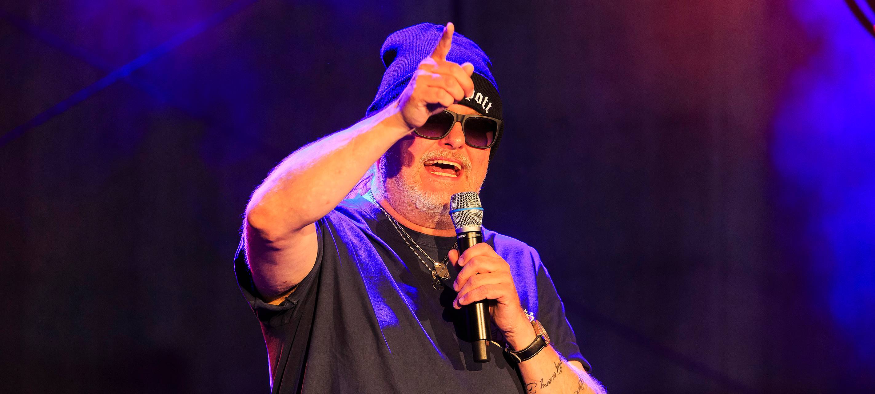 600 Besucher beim "Lachkrampf" an der Waldbühne in Hamm