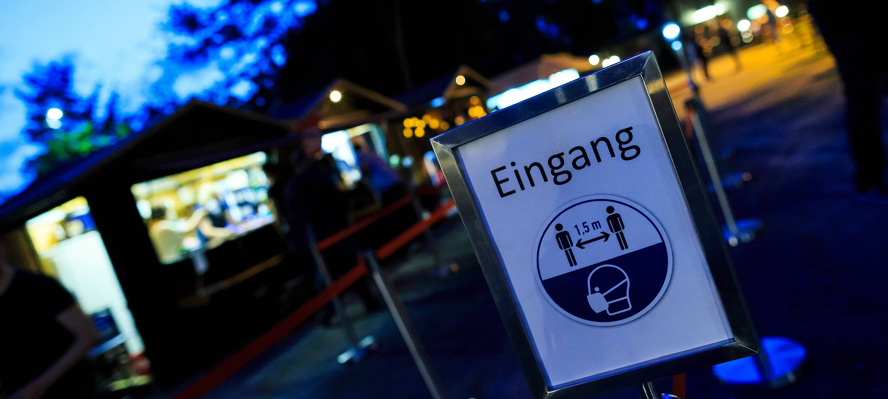 600 Besucher beim "Lachkrampf" an der Waldbühne in Hamm