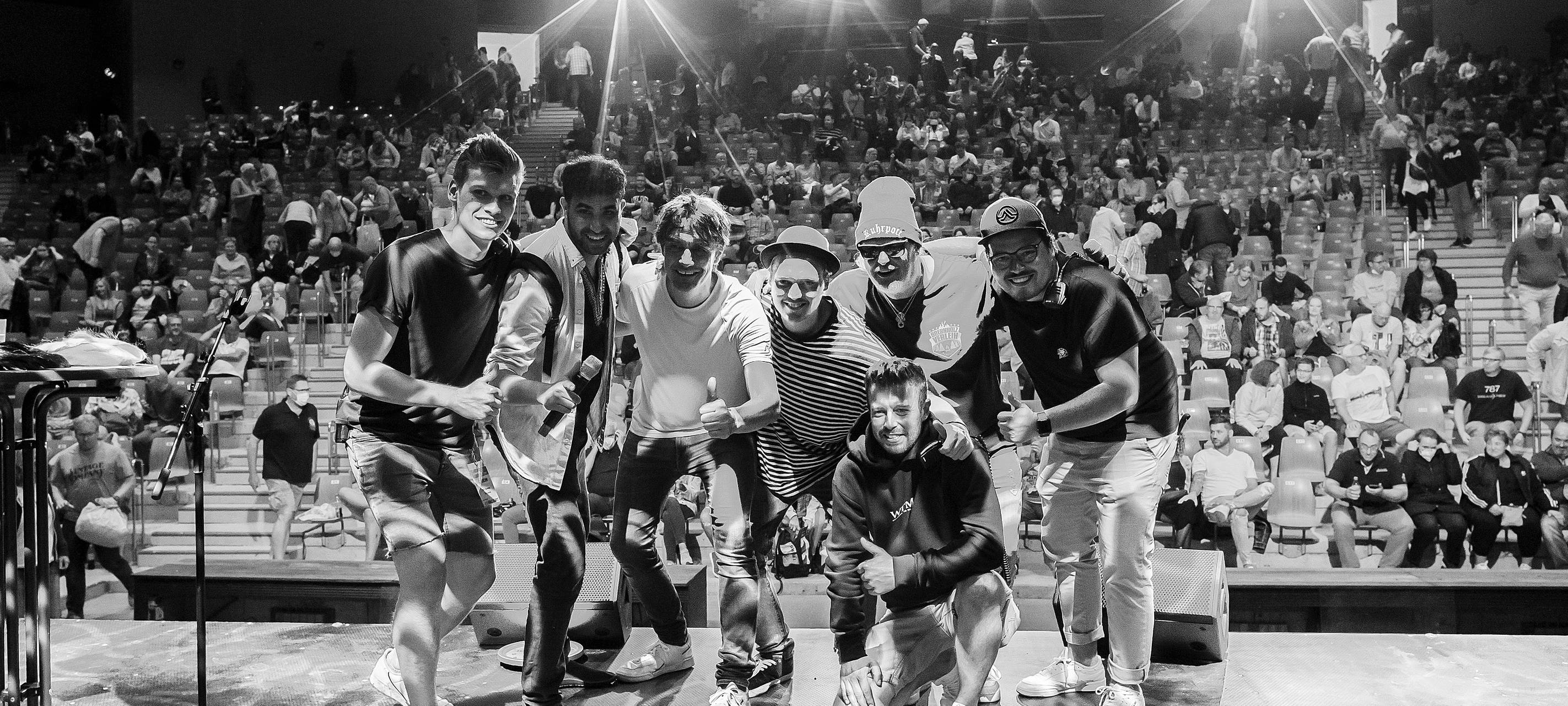 600 Besucher beim "Lachkrampf" an der Waldbühne in Hamm