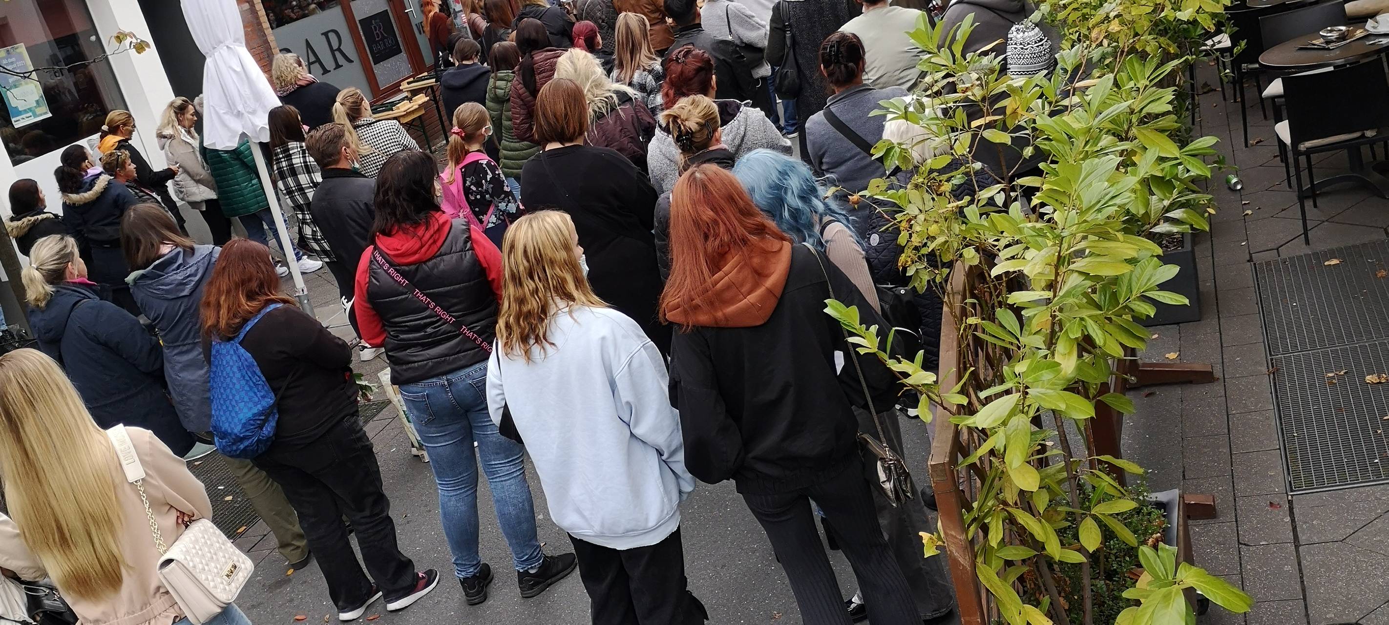 400 Menschen gedenken getöteter Hammerin