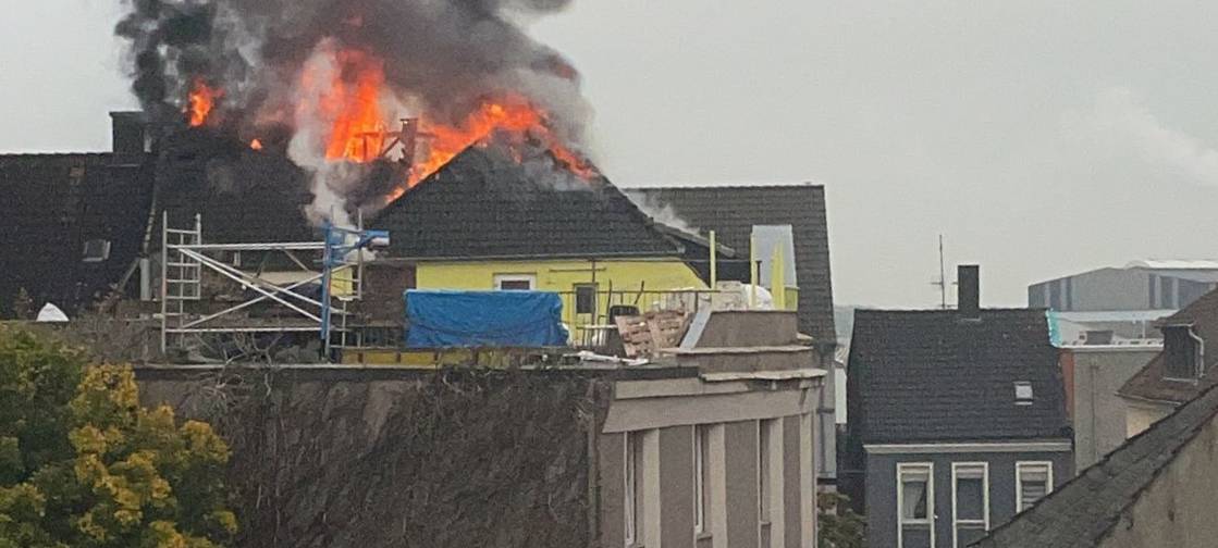 Ein Feuer in einem Mehrfamilienhaus auf der Wilhelmstraße.