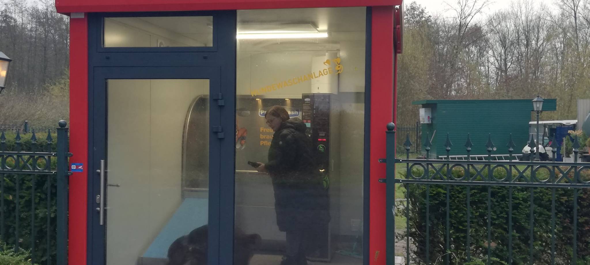 In Hamm Uentrop gibt es eine Hundewaschanlage