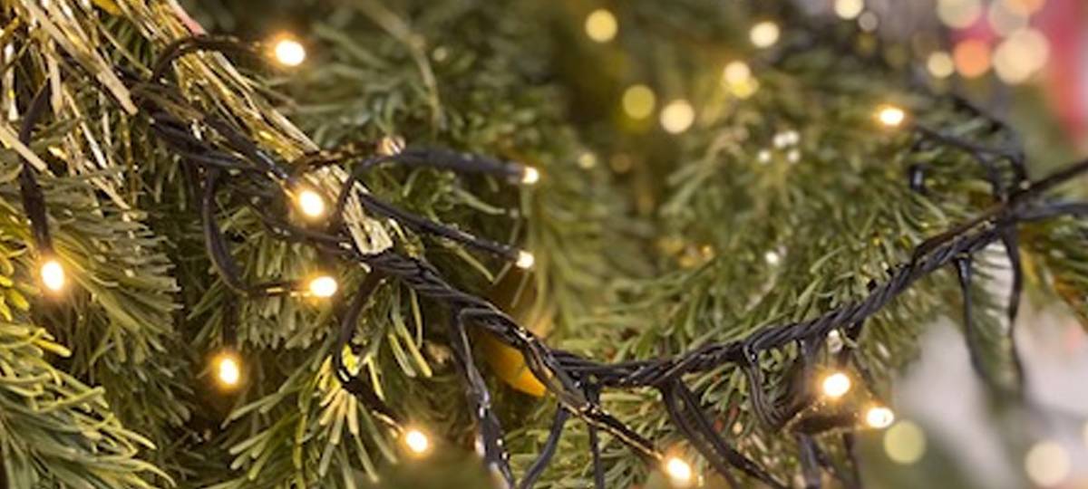 Wie wir bei der Weihnachtsbeleuchtung Strom sparen können