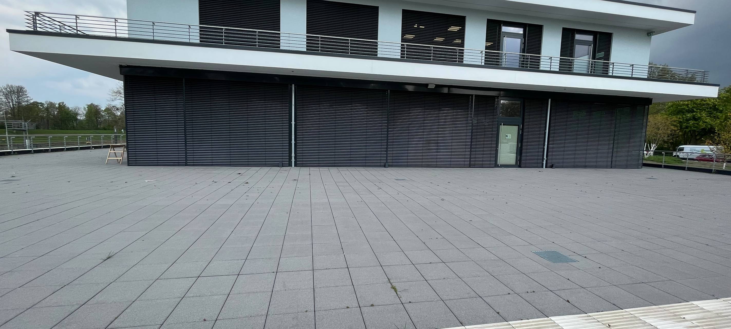 Das R-Café von außen.