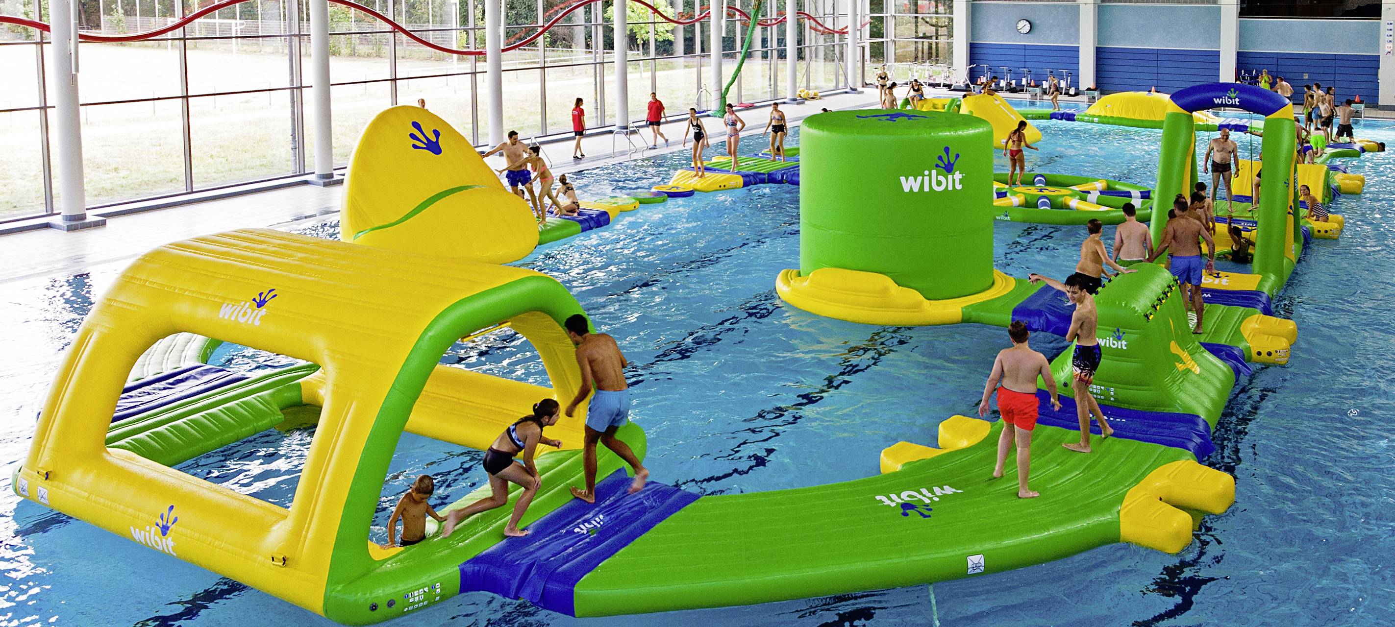 Spielgeräte im 50 meter Sportbecken