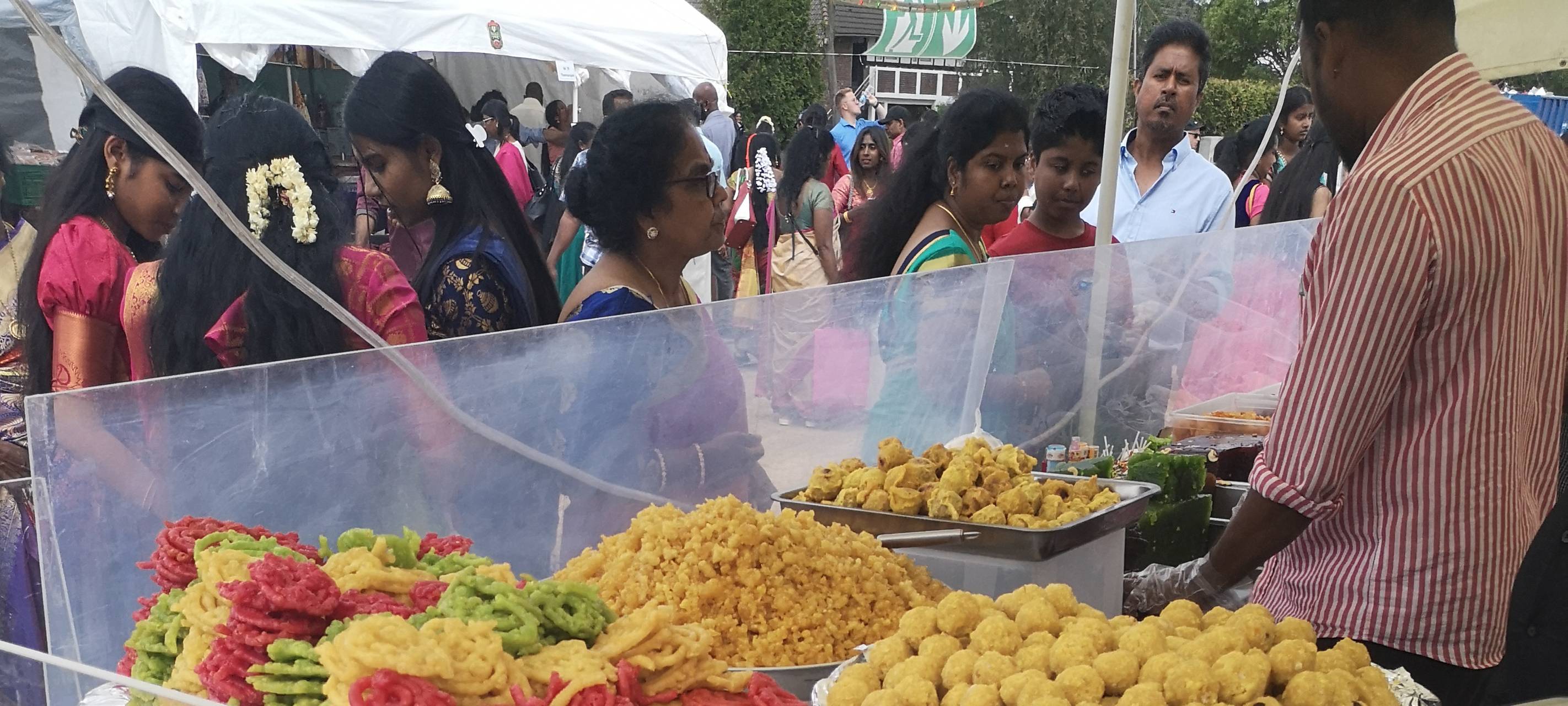 Hindus pilgern zum Tempelfest nach Hamm