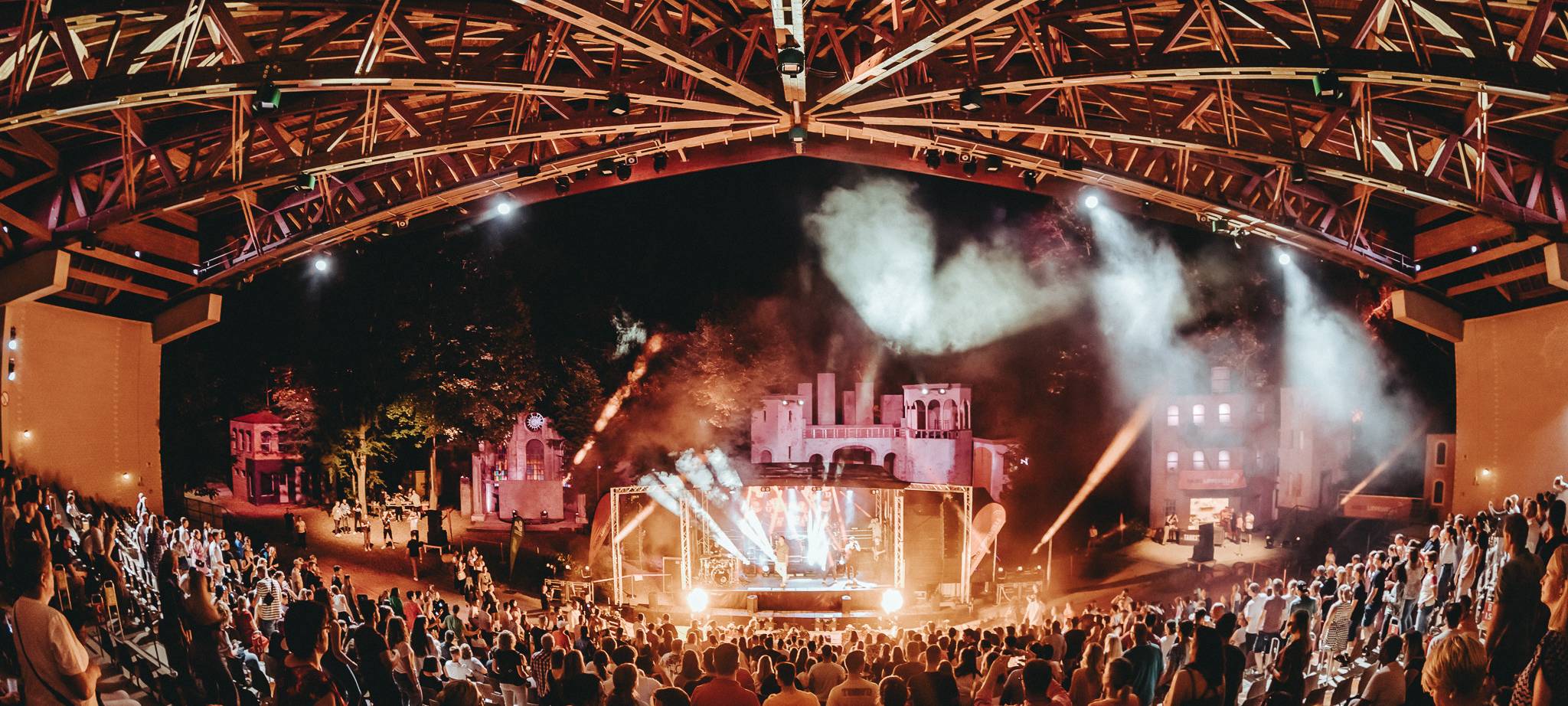 Megaparty mit YouNotUs: Die Bilder